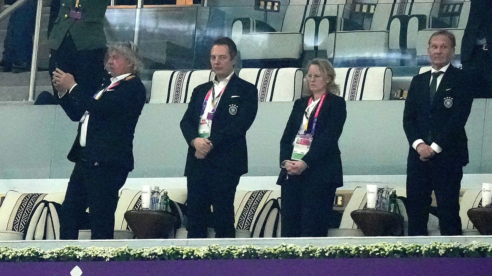 DFL-Chefin Donata Hopfen und Hans-Joachim Watzke auf der Tribüne.