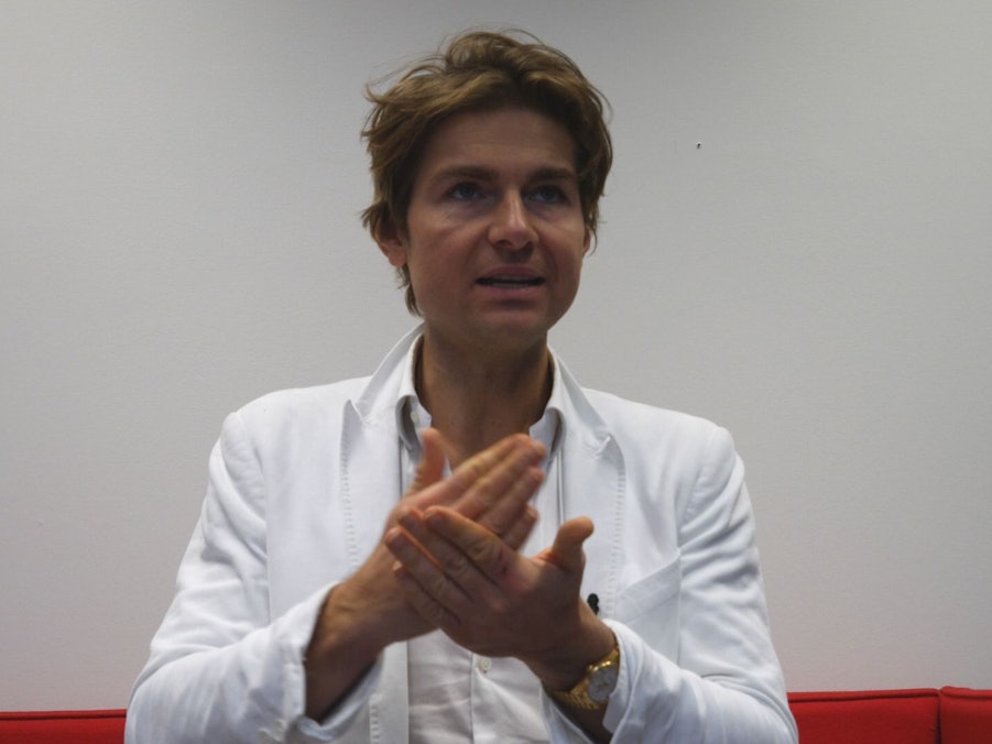 Jeremy Fragrance steht in der EXPRESS.de-Redaktion.