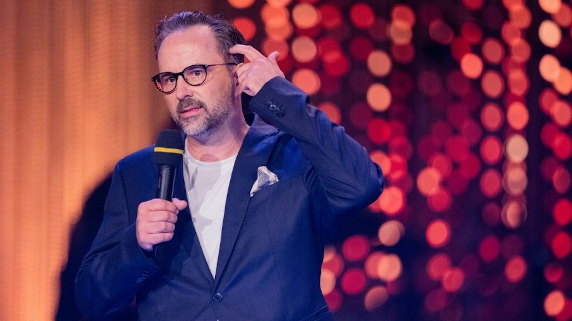 Kurt Krömer, Comedian, steht bei der 58. Grimme-Preisverleihung im Theater Marl auf der Bühne.