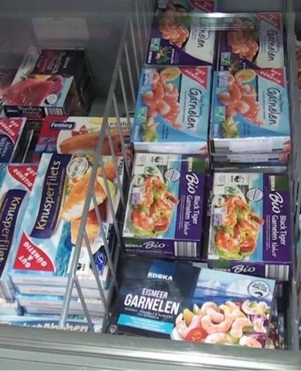 Produkte der Eigenmarke „Gut & Günstig“ liegen bei Edeka im Tiefkühlregal.