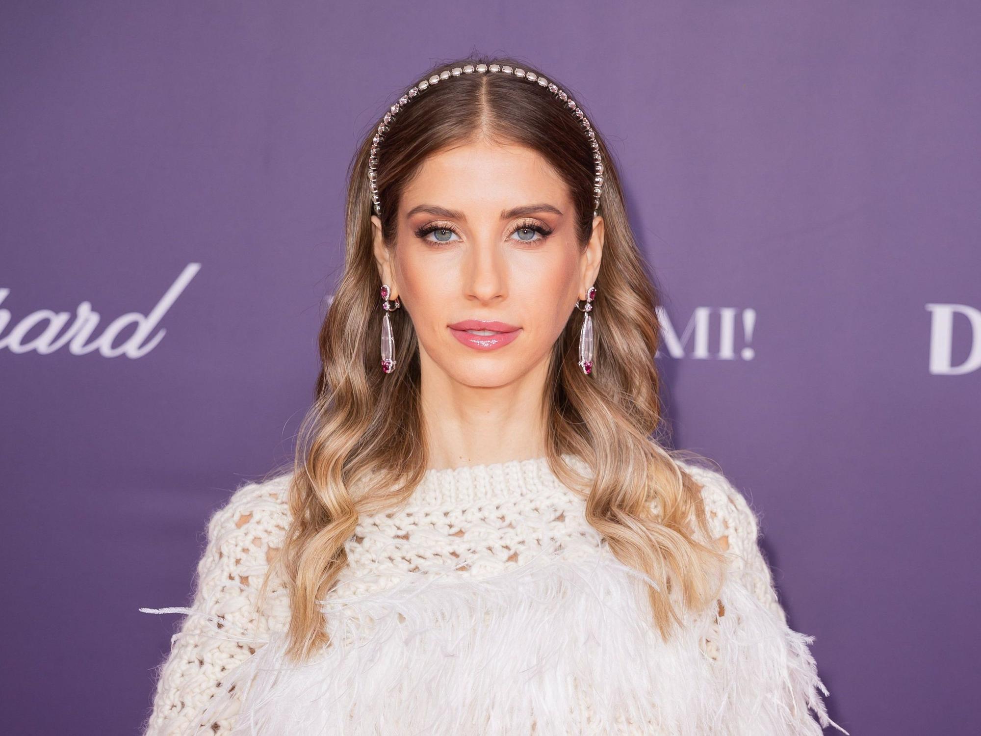 Cathy Hummels, Influencerin, kommt zum Charity-Event „Tribute to Bambi”.