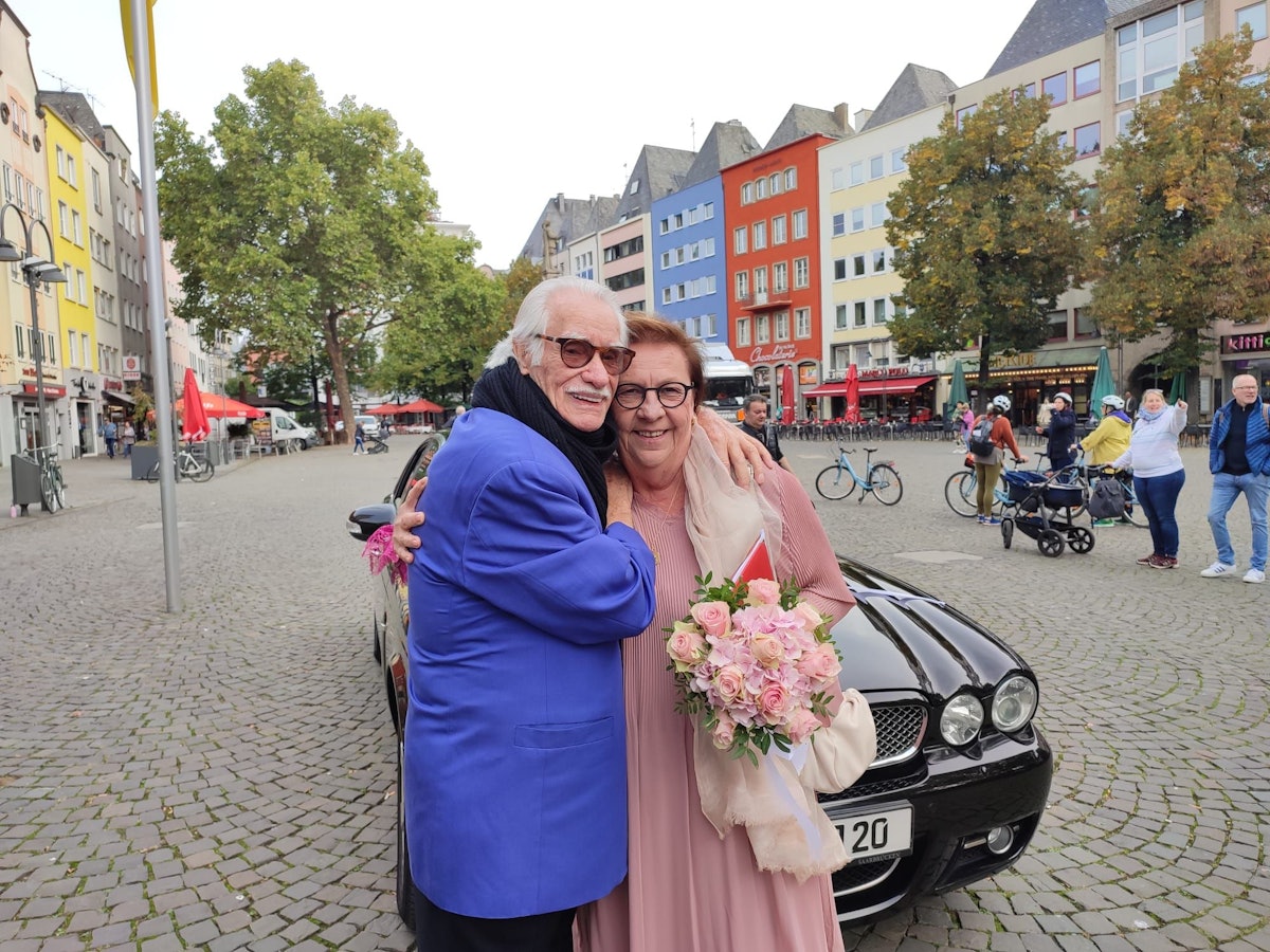 Hans Süper hat in Köln seine Frau Lydia geheiratet.
