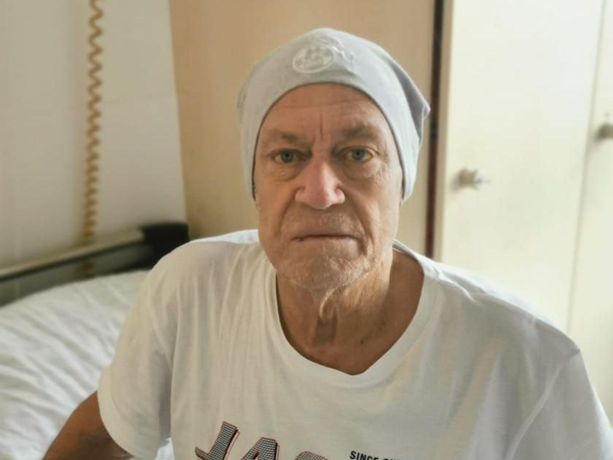 Johann Schmitz (76) in der Kölner Uniklinik: Er ist an Leukämie erkrankt.