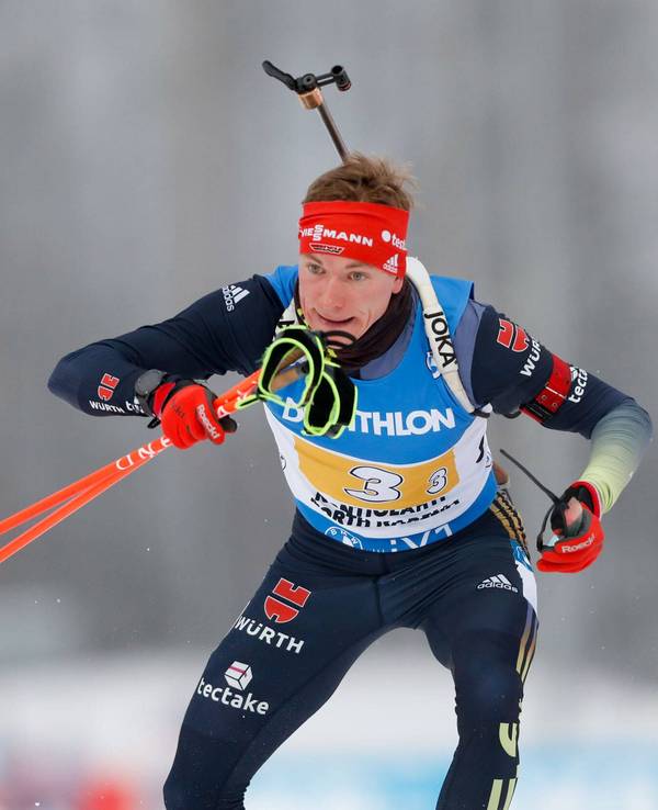 Benedikt Doll in Aktion bei der Biathlon-Staffel über 4 x 7,5 Kilometer.