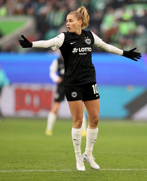 Laura Freigang beim Frauen-Bundesliga-Spiel zwischen dem VfL Wolfsburg und Eintracht Frankfurt am 3. Dezember 2022.
