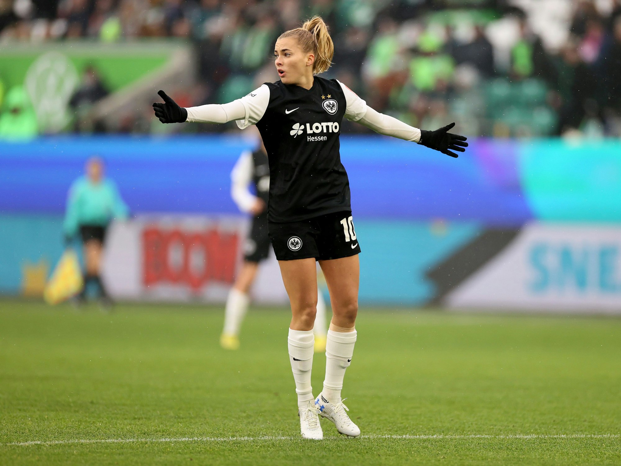 Laura Freigang beim Frauen-Bundesliga-Spiel zwischen dem VfL Wolfsburg und Eintracht Frankfurt am 3. Dezember 2022.