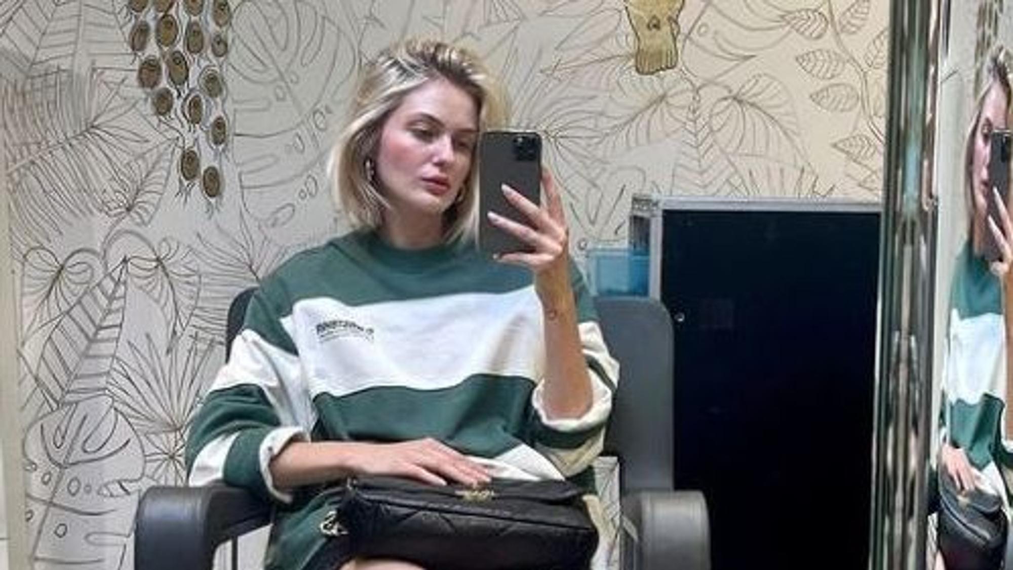 Das Instagram-Selfie zeigt die ehemalige GNTM-Teilnehmerin Vanessa Tamkan, die auf einem Stuhl sitzt. Sie hat es am 5. Juli 2022 bei Instagram veröffentlicht. Quelle: Instagram / vanessa.tamkan