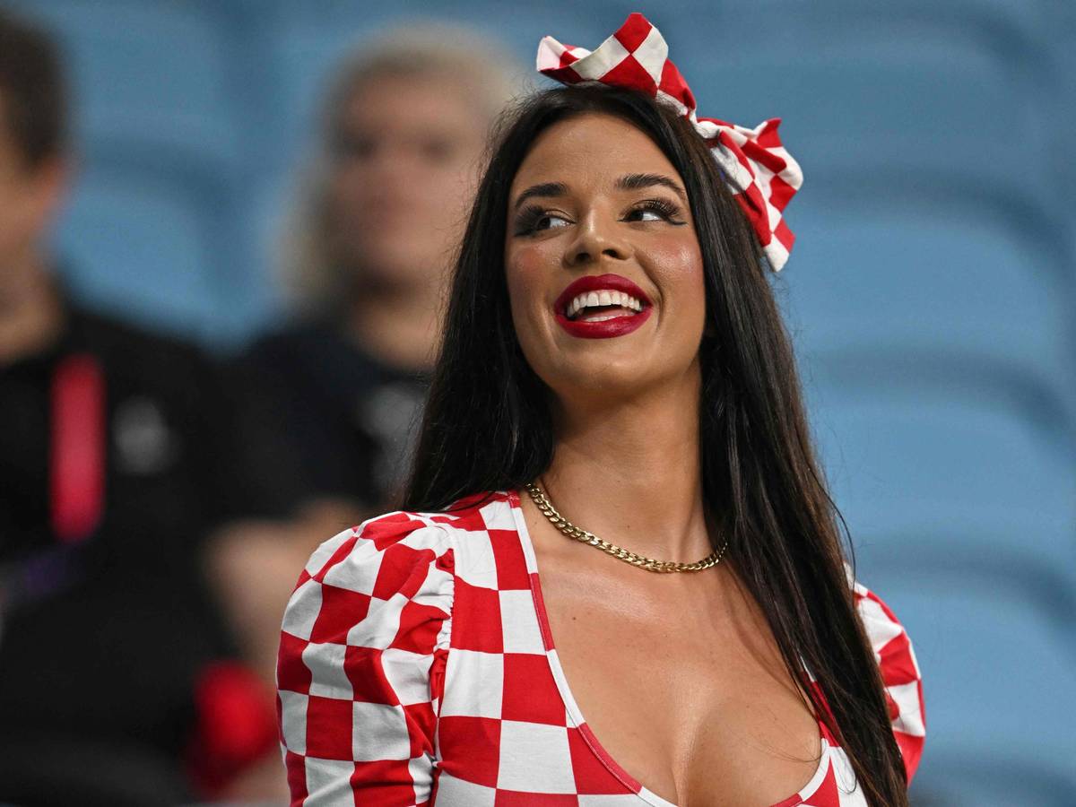 Ivana Knöll beim Spiel Kroatien gegen Japan bei der WM 2022 in Katar.