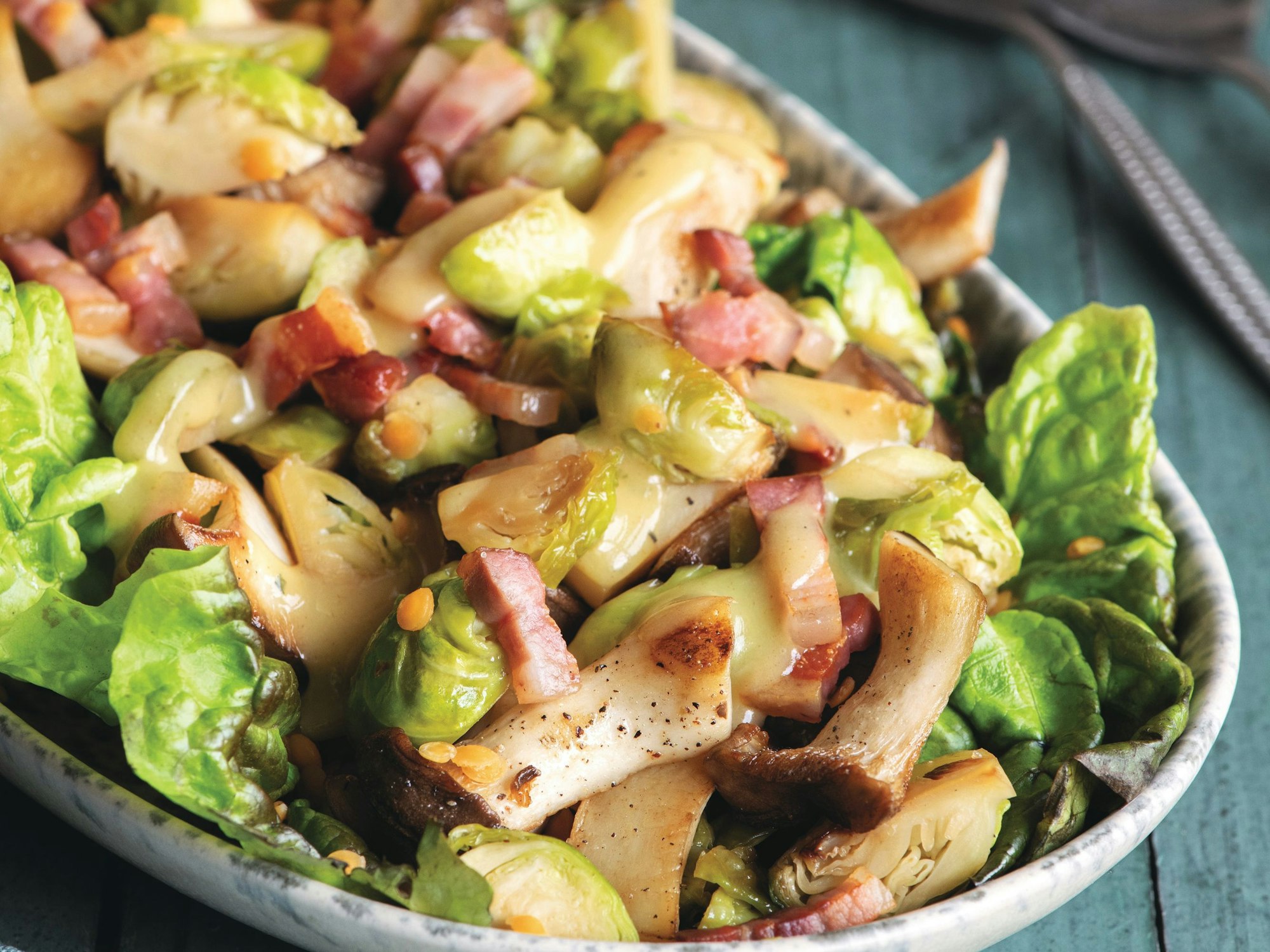 Salat mit Rosenkohl, Pilzen und Linsen