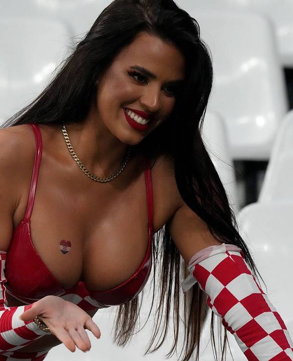 Ivana Knöll beim WM-Viertelfinale zwischen Kroatien und Brasilien am 9. Dezember 2022.