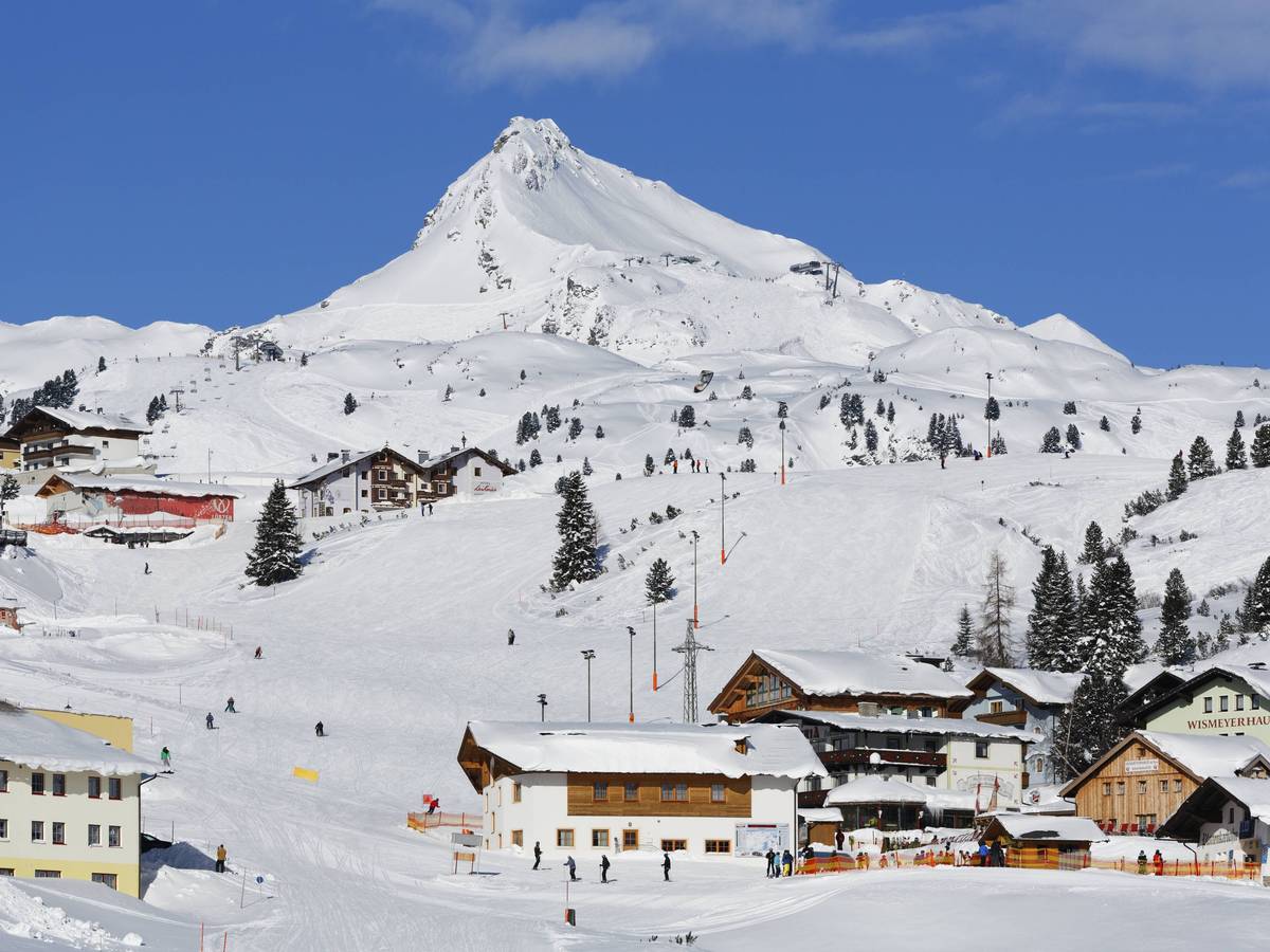 Zusehen ist das Skigebiet Obertauern im Salzburger Land, Österreich.