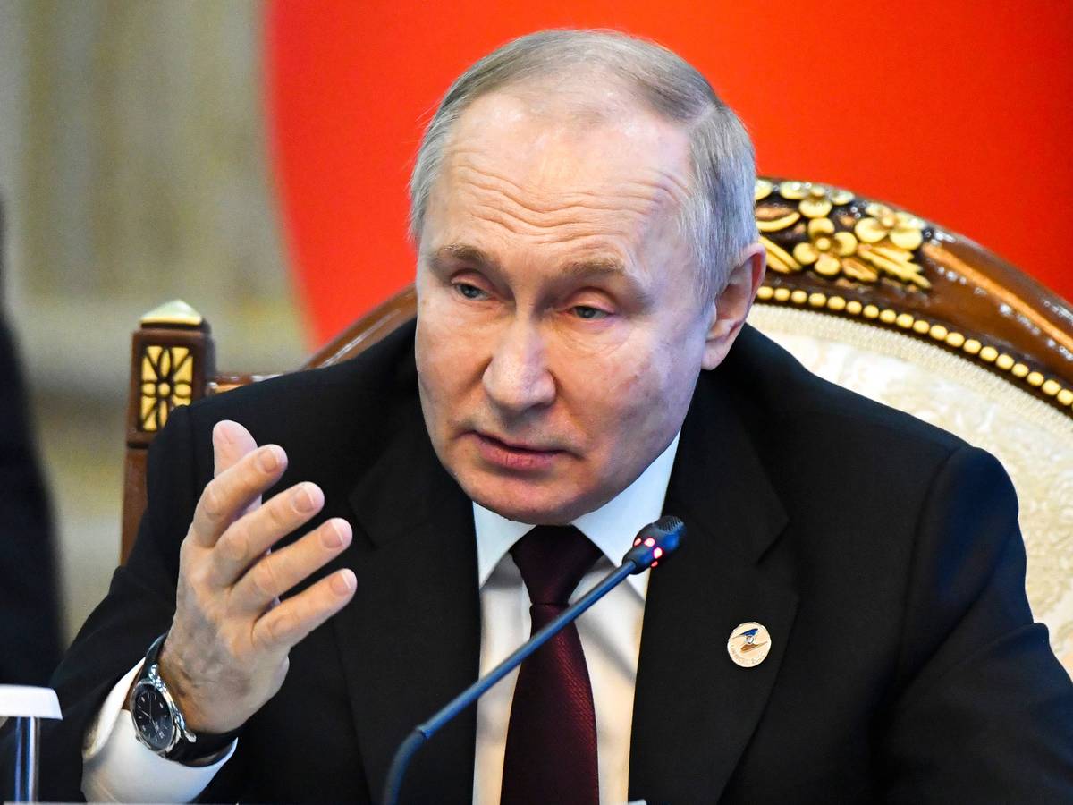Wladimir Putin spricht auf einer Konferenz in Kirgistan.