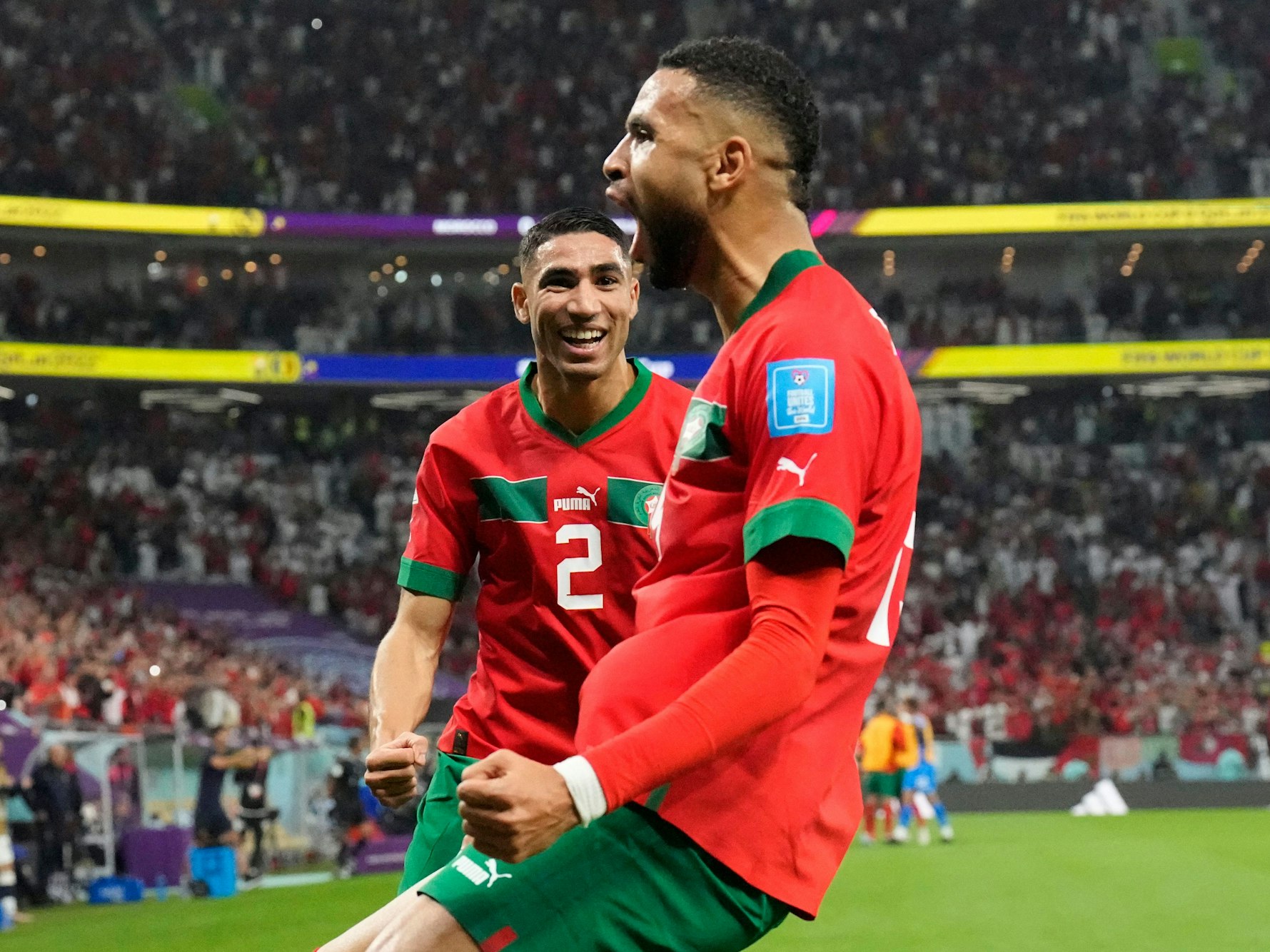 Marokkos Youssef En-Nesyri jubelt mit Achraf Hakimi.