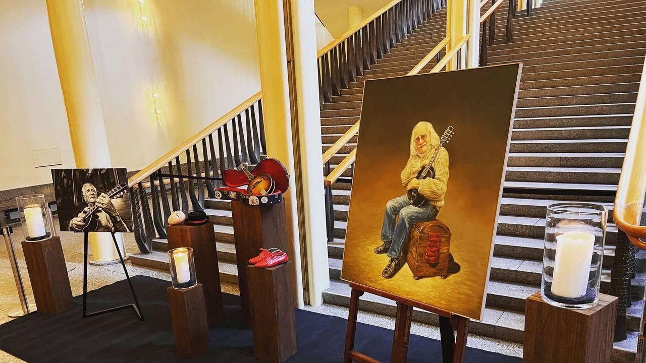 Devotionalien von Hans Süper im Foyer des Gürzenich Köln.