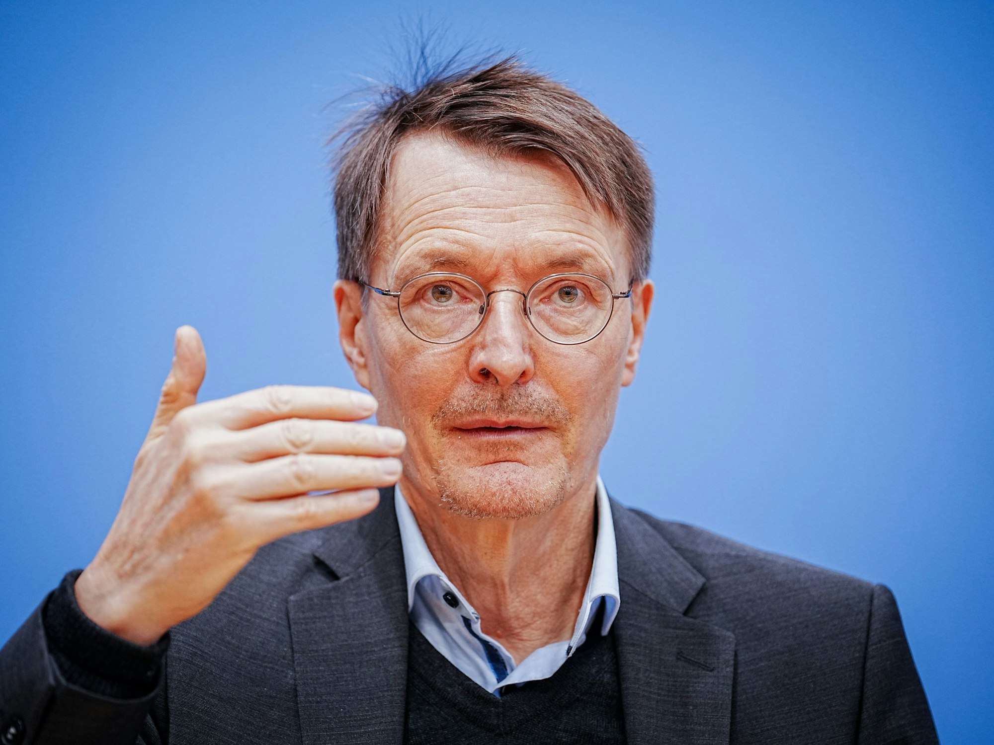 Karl Lauterbach (hier im Dezember 2022) hat sich zur Corona-Lage zu Wort gemeldet.