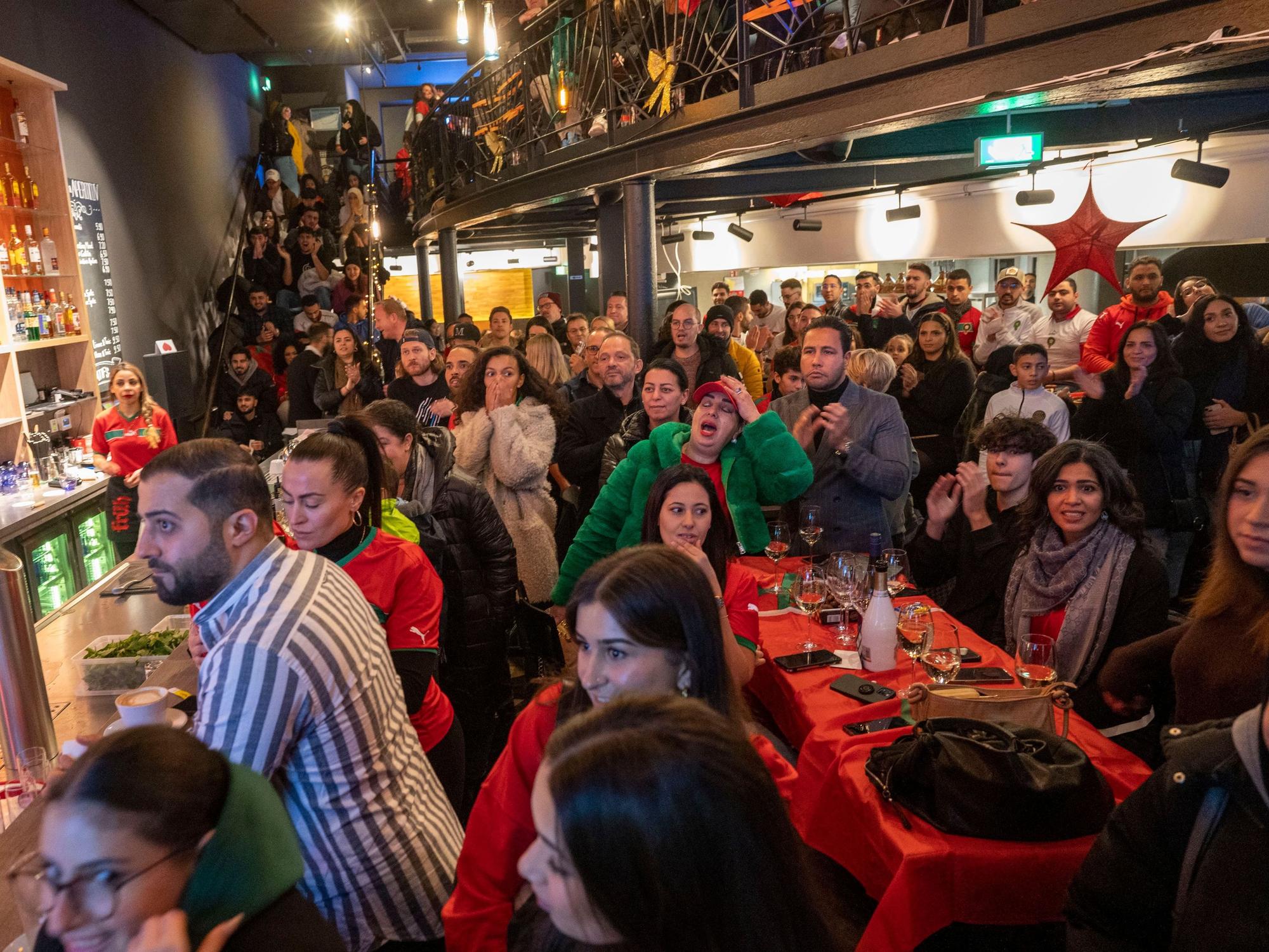 Fans beim Public Viewing in Köln