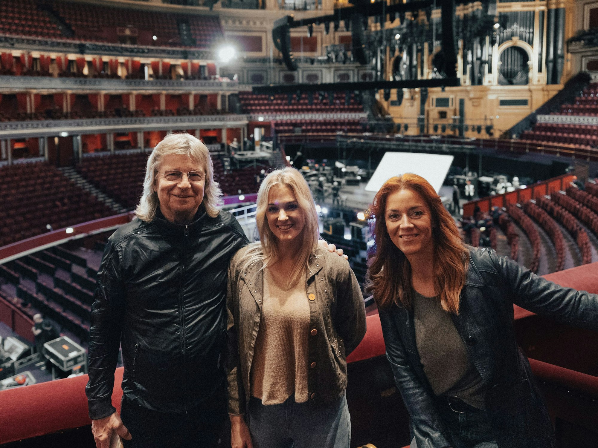 Janne Schaffer, Maria Kristina Nissen und Kerstin Löcker in der Royal Albert Hall.