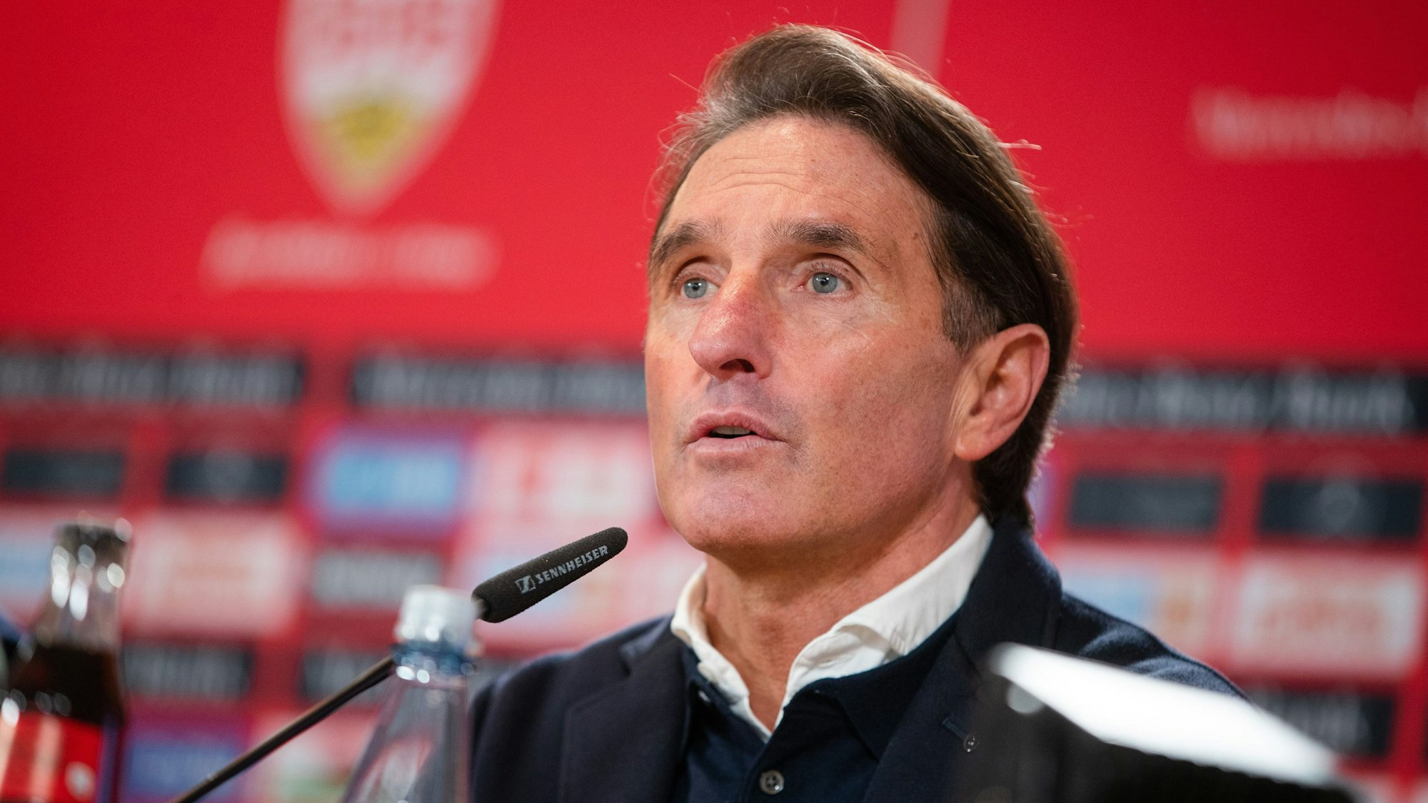 Bruno Labbadia bei seiner Antritts-PK beim VfB Stuttgart.