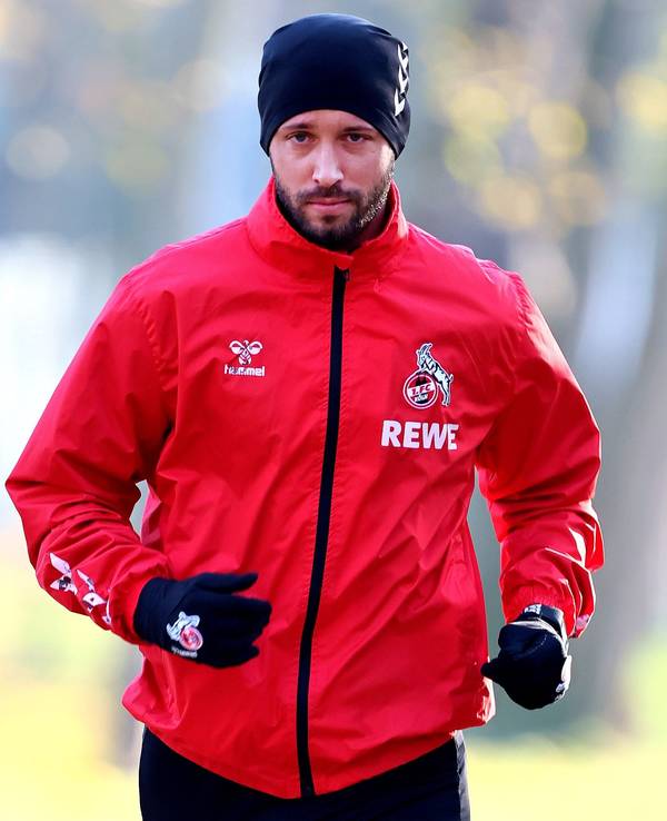 Mark Uth joggt durch den Grüngürtel.