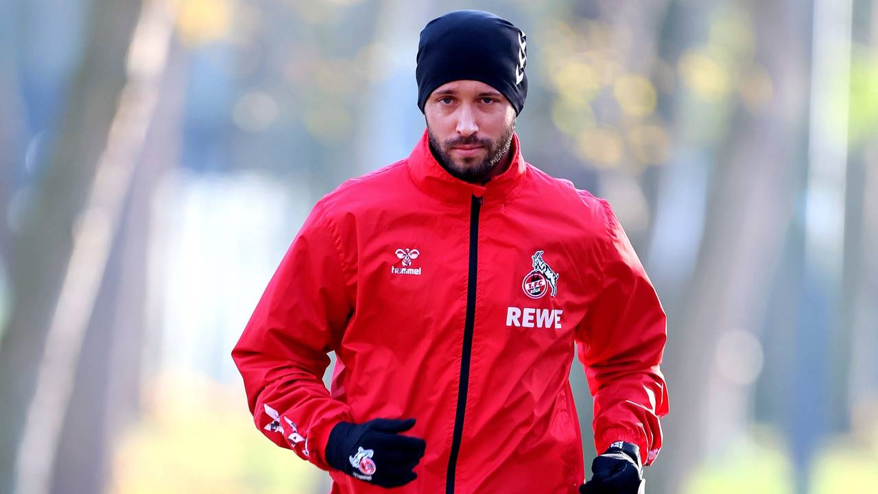 Mark Uth joggt durch den Grüngürtel.