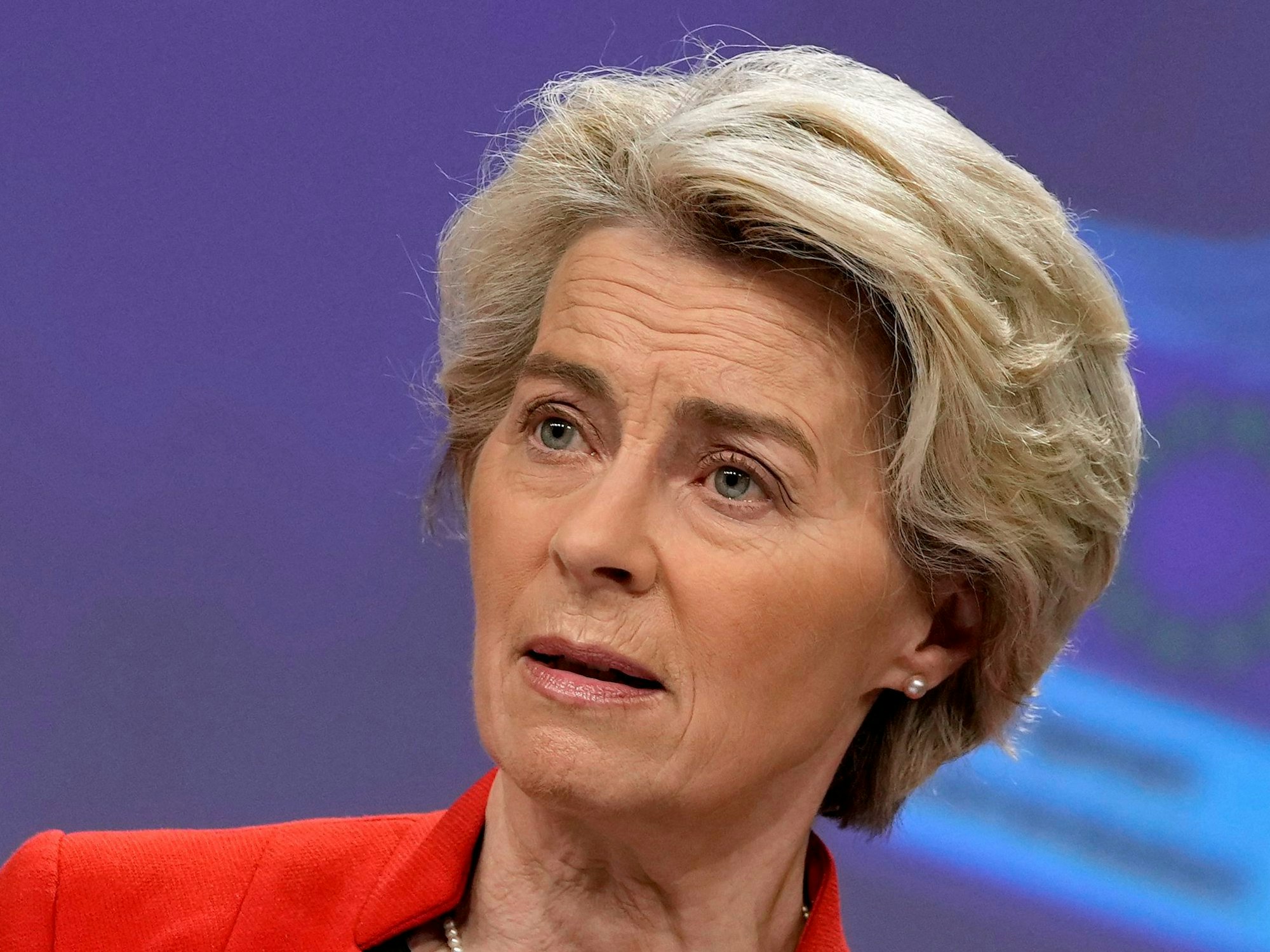 Ursula von der Leyen, Präsidentin der Europäischen Kommission, spricht während der Medienkonferenz am EU-Hauptsitz am 12.12.2022.