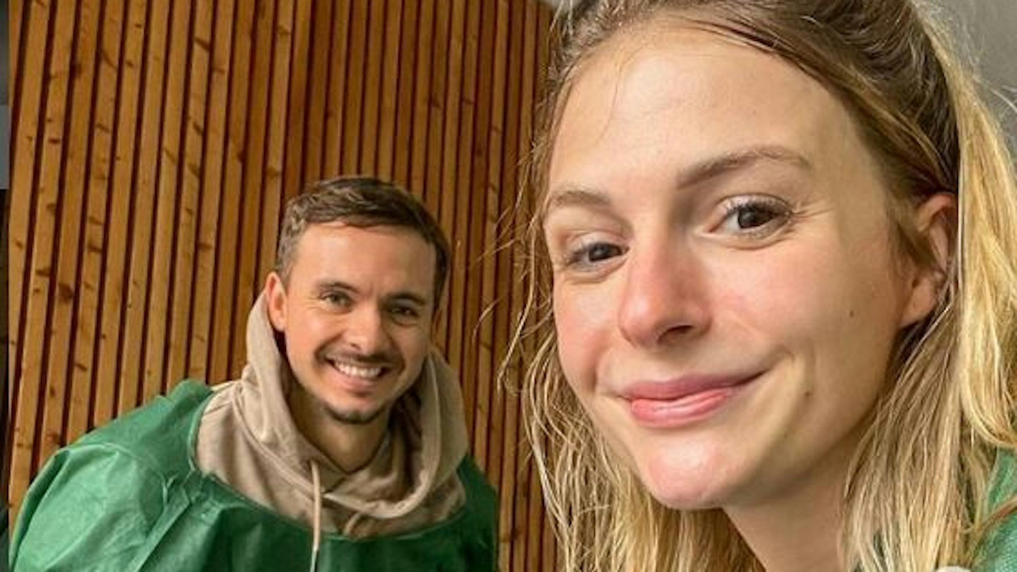Das Selfie zeigt die beiden Influencer Mandy Brobeck und Oskar Ogorkiewicz. Mandy Brobeck hat es am 25. September bei Instagram veröffentlicht.