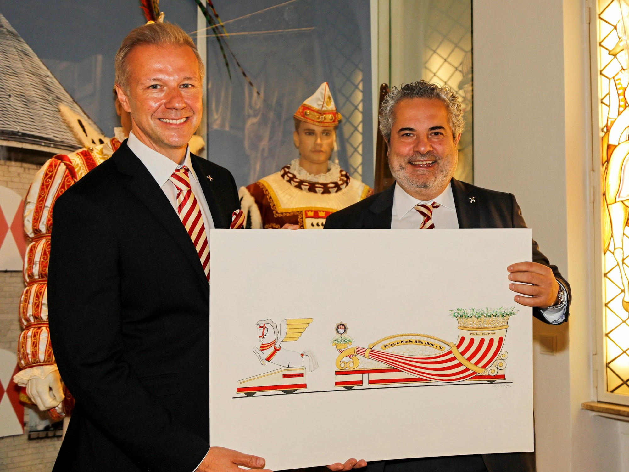 Marcus Gottschalk (l.) mit Dino Massi von der Prinzen-Garde Köln