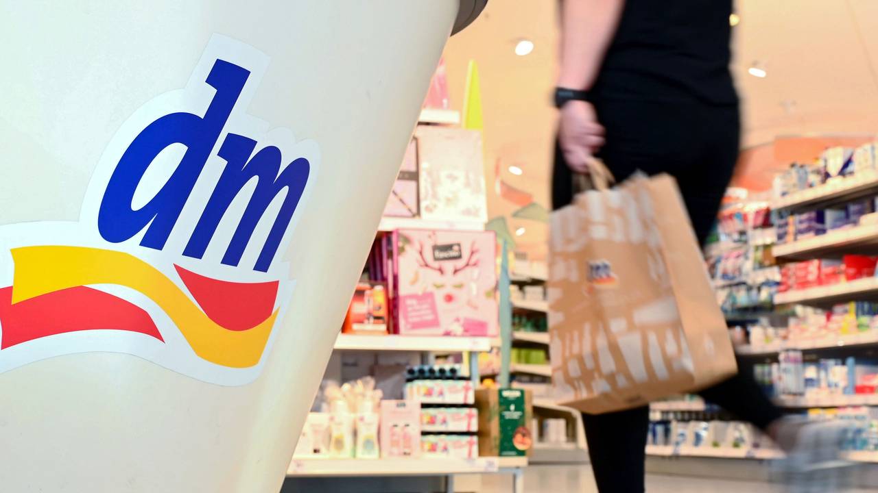 Die Drogeriemarkt-Kette hat einen Rückruf gestartet. Hier ein Foto aus einer Filiale von dm.
