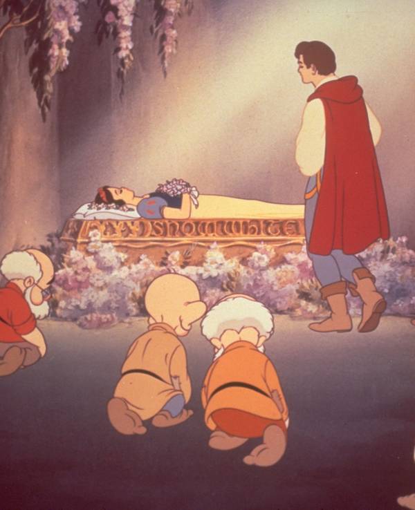 Szene aus Disneys erstem Zeichentrickfilm «Schneewittchen und die sieben Zwerge» von 1937.
