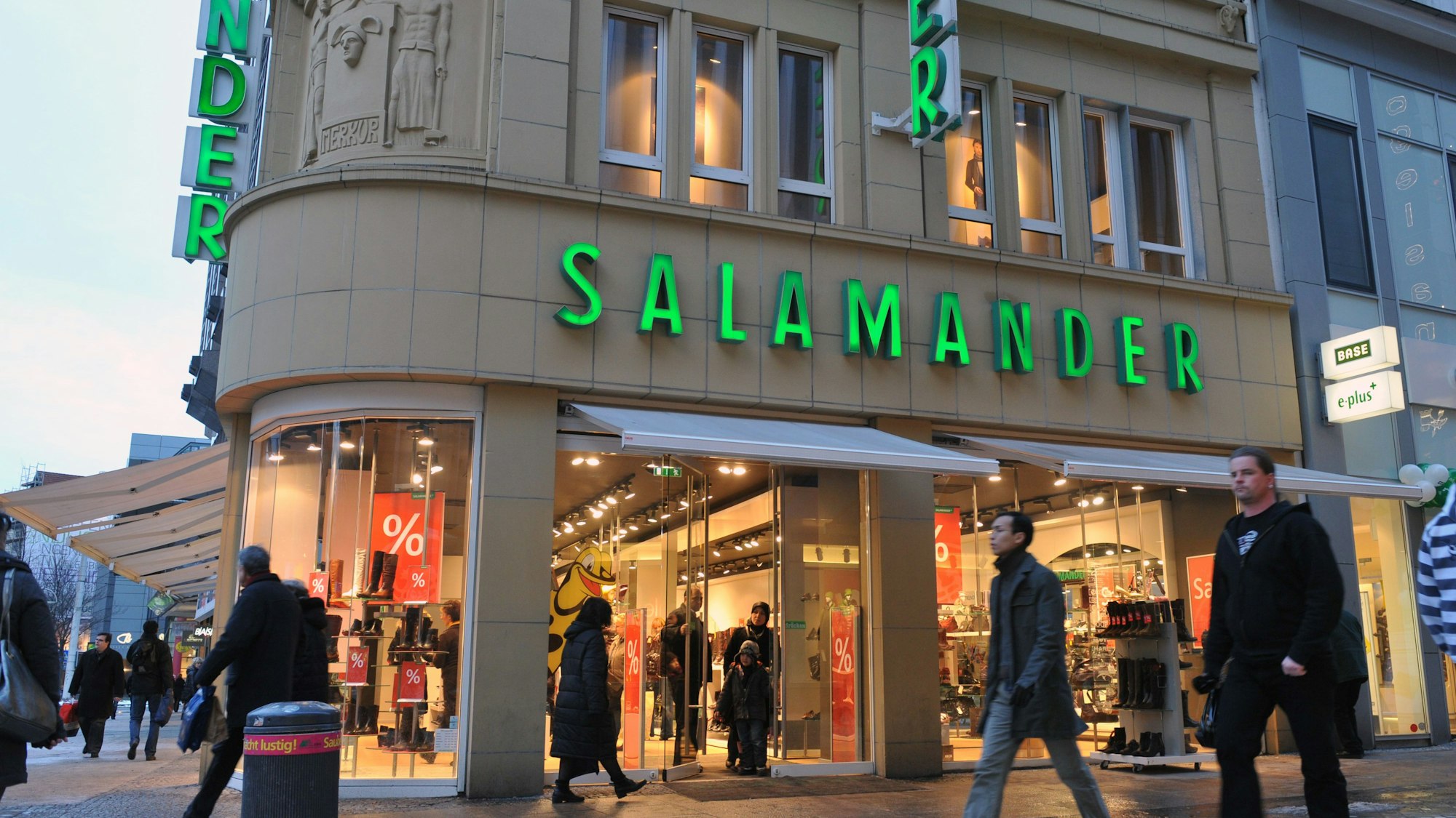 Blick auf eine Salamander-Filiale in Dortmund im Jahr 2009.