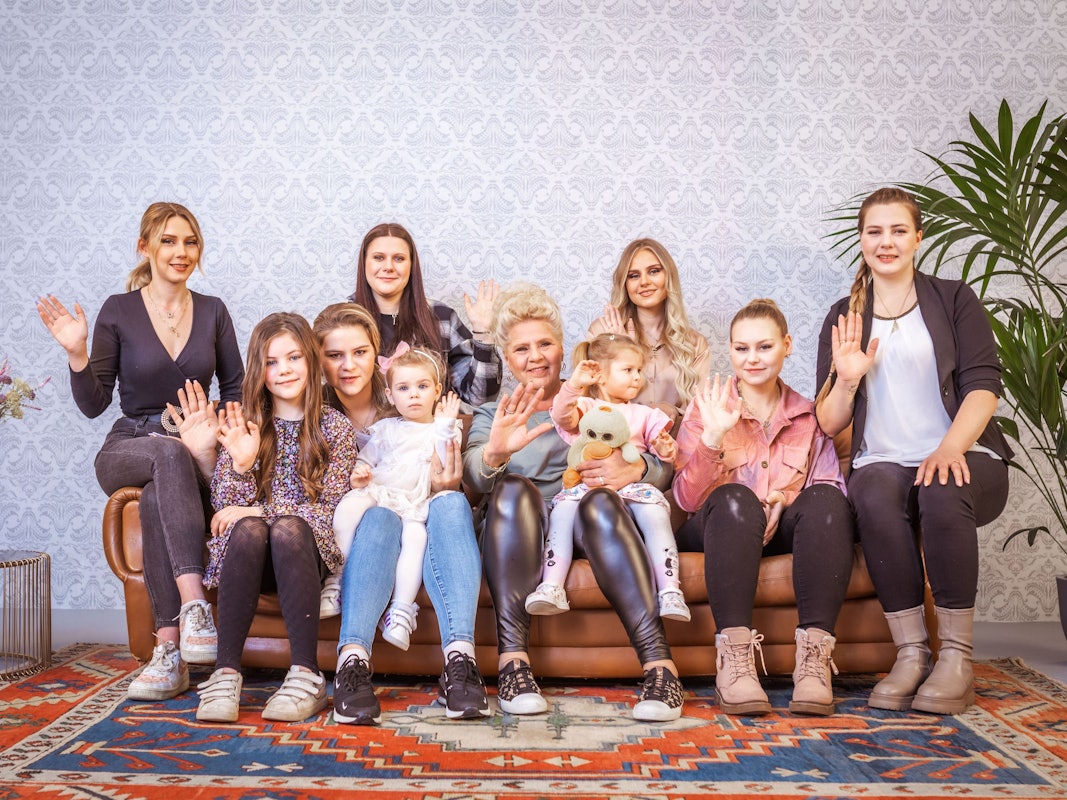 v.l.n.r. Loredana, Celina, Sylvana, Anastasia, Lavinia, Silivia, Cathaleya, Estefania, Sarah-Jane, Sylvana