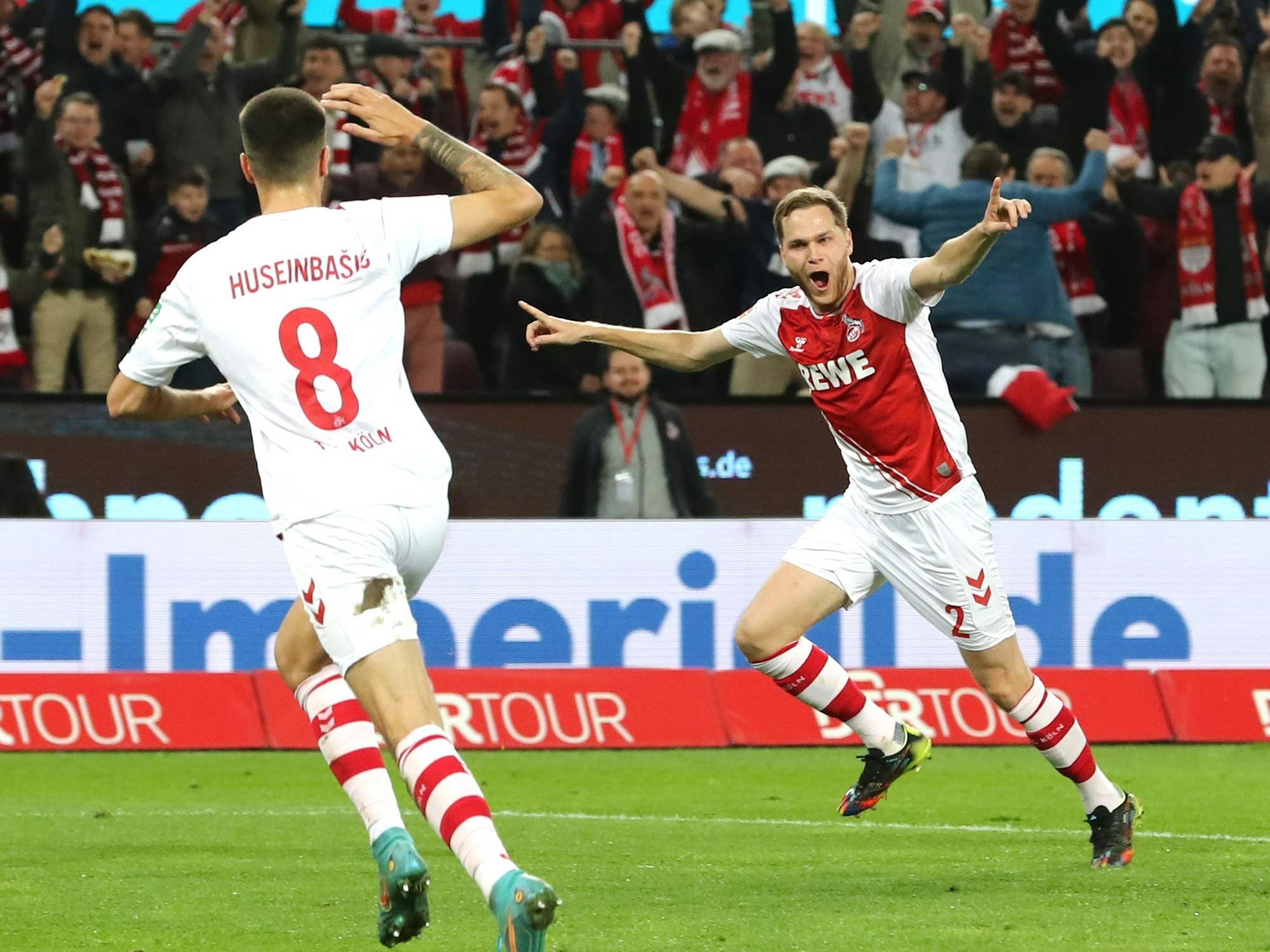 Benno Schmitz trifft gegen Bayer Leverkusen zum ersten Mal in der Bundesliga.