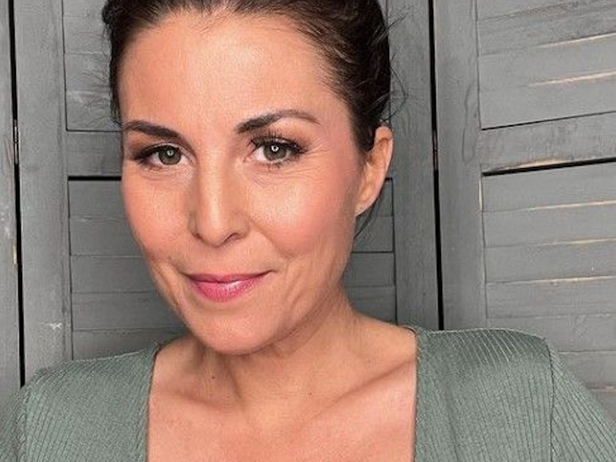 Promi-Expertin Vanessa Blumhagen lächelt auf Instagram verschmitzt in die Kamera. Das Selfie ist am 15. Dezember 2022 hochgeladen worden.