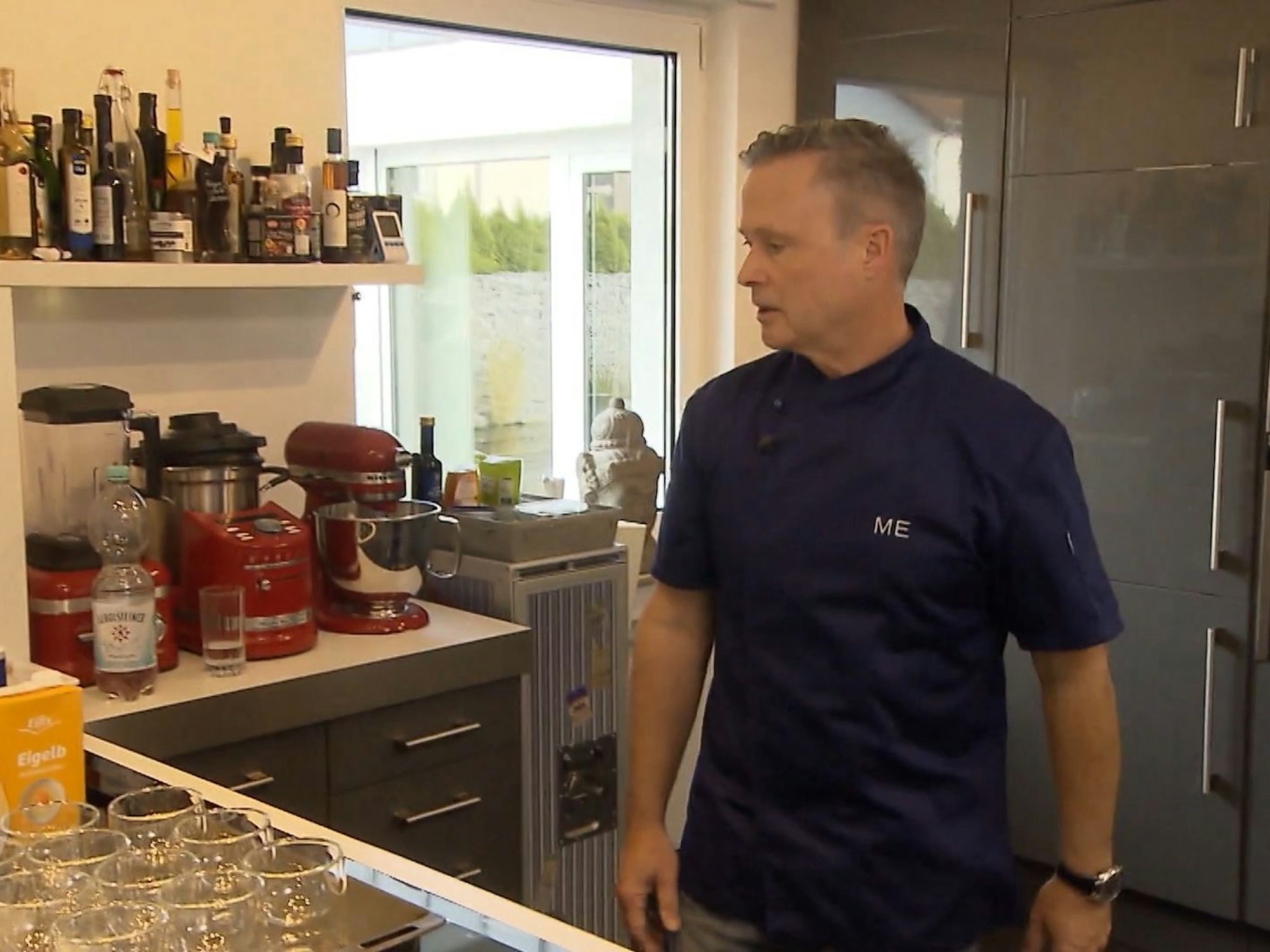 Das perfekte Dinner (19.12.2022)
Asien-Fan und Koi-Liebhaber: Matthias (61) aus Pulheim mag es fernöstlich.