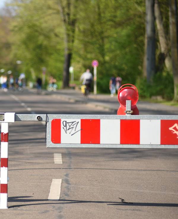 Absperrung an der Kitschburger Straße in Köln