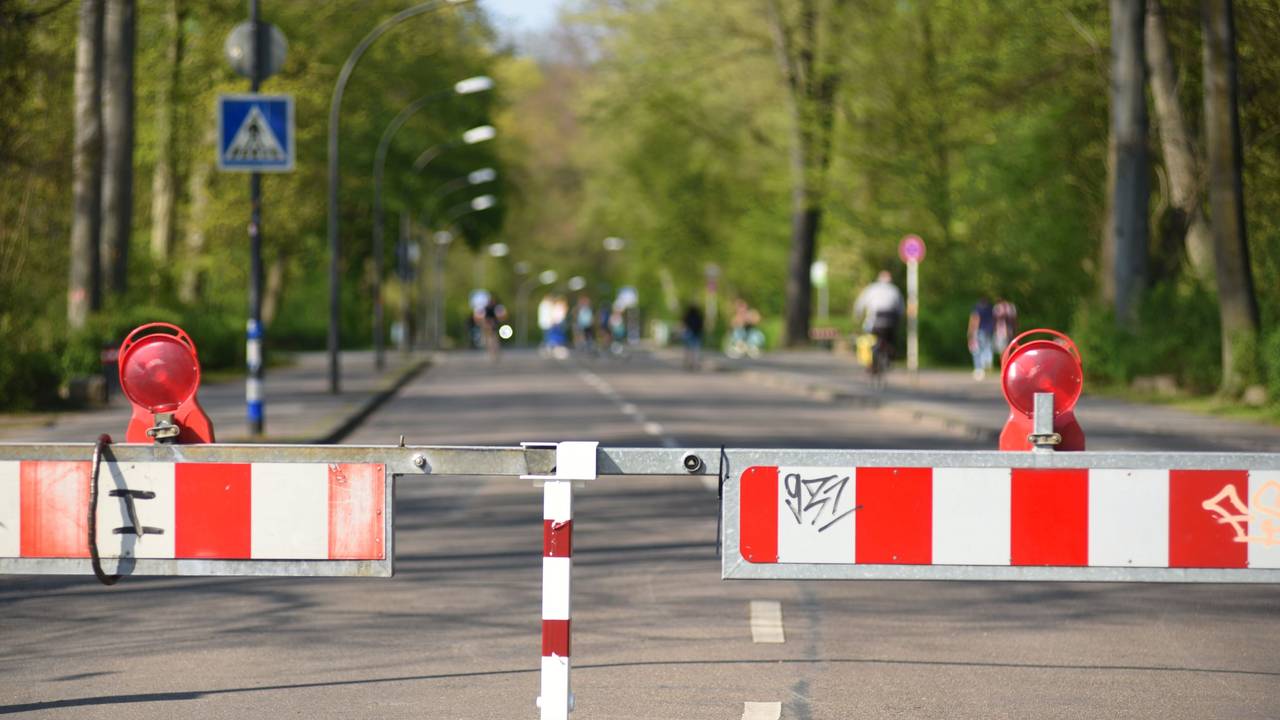 Absperrung an der Kitschburger Straße in Köln
