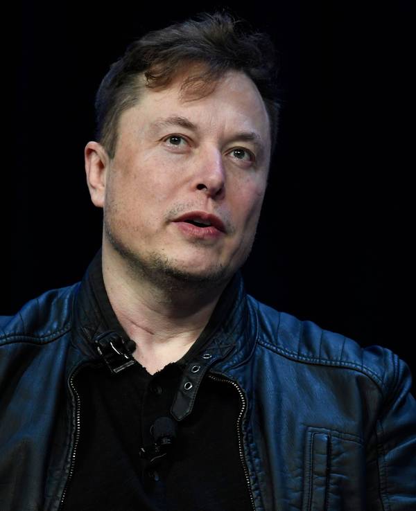 Elon Musk spricht auf der SATELLITE-Konferenz und -Ausstellung.