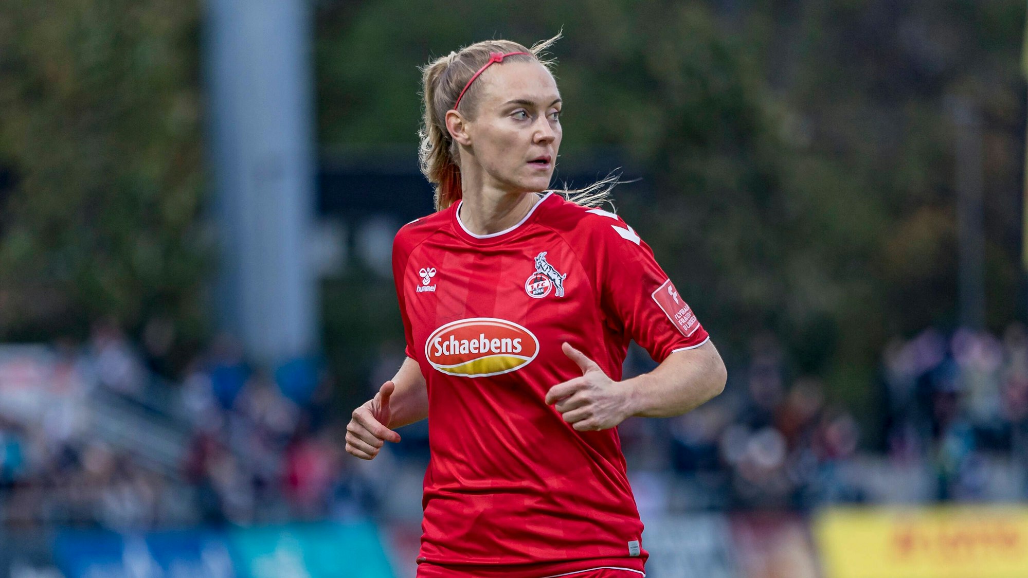 Sarah Puntigam beim Spiel des 1. FC Köln.