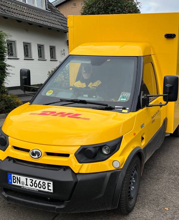 Rechtslenker der Deutschen Post / DHL.