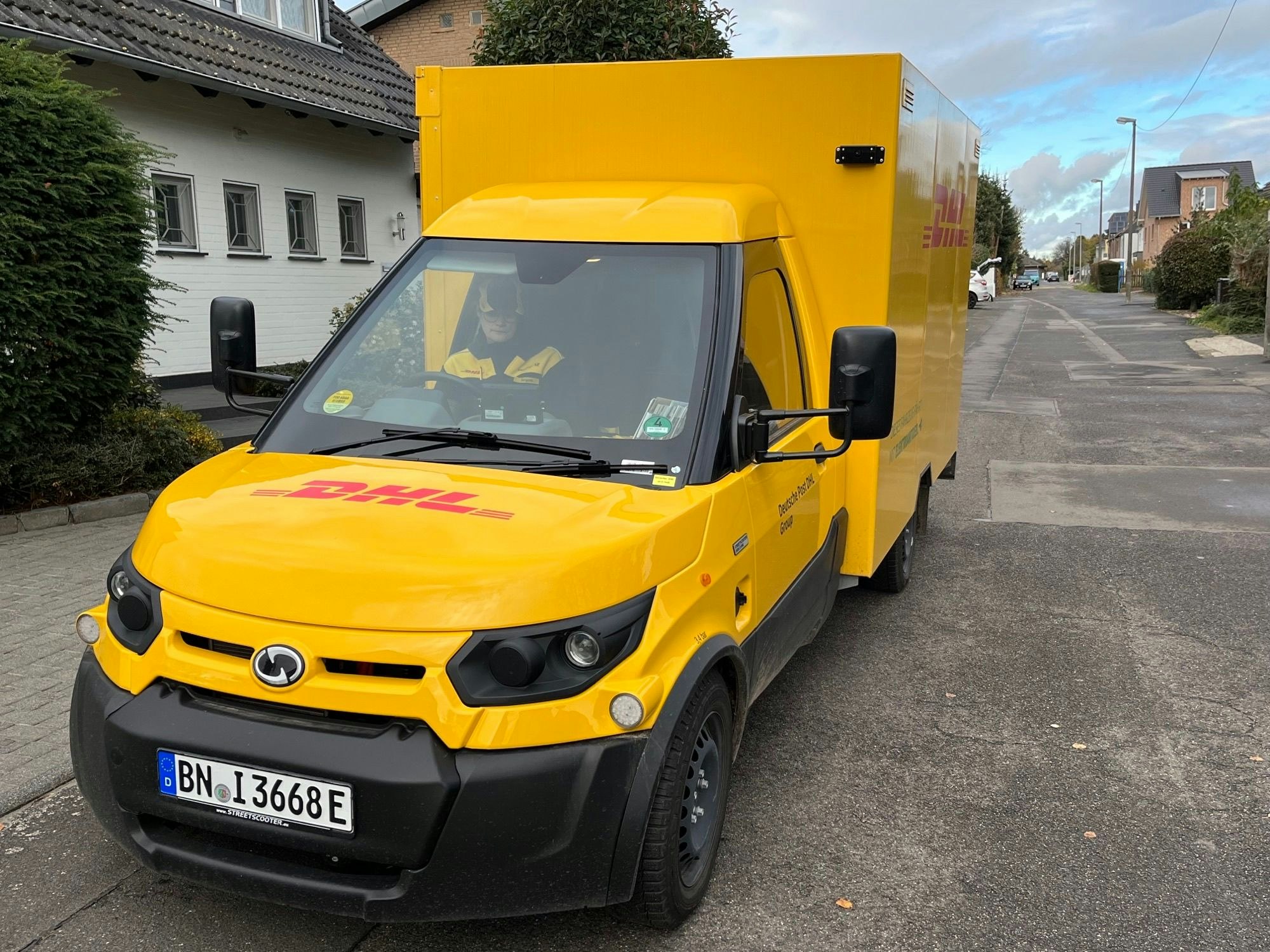 Rechtslenker der Deutschen Post / DHL.