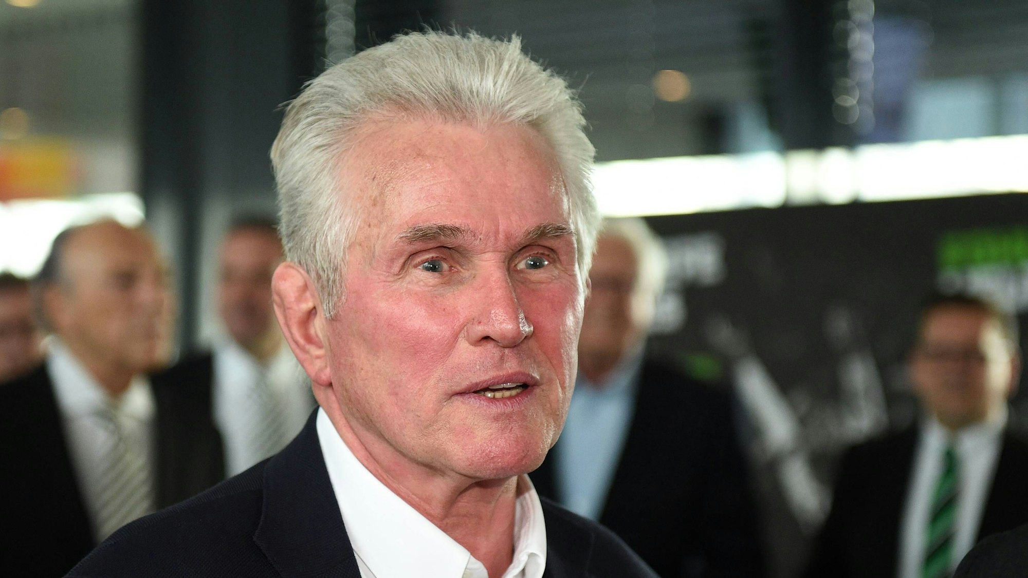 Jupp Heynckes steht im Museum Fohlenwelt in Mönchengladbach