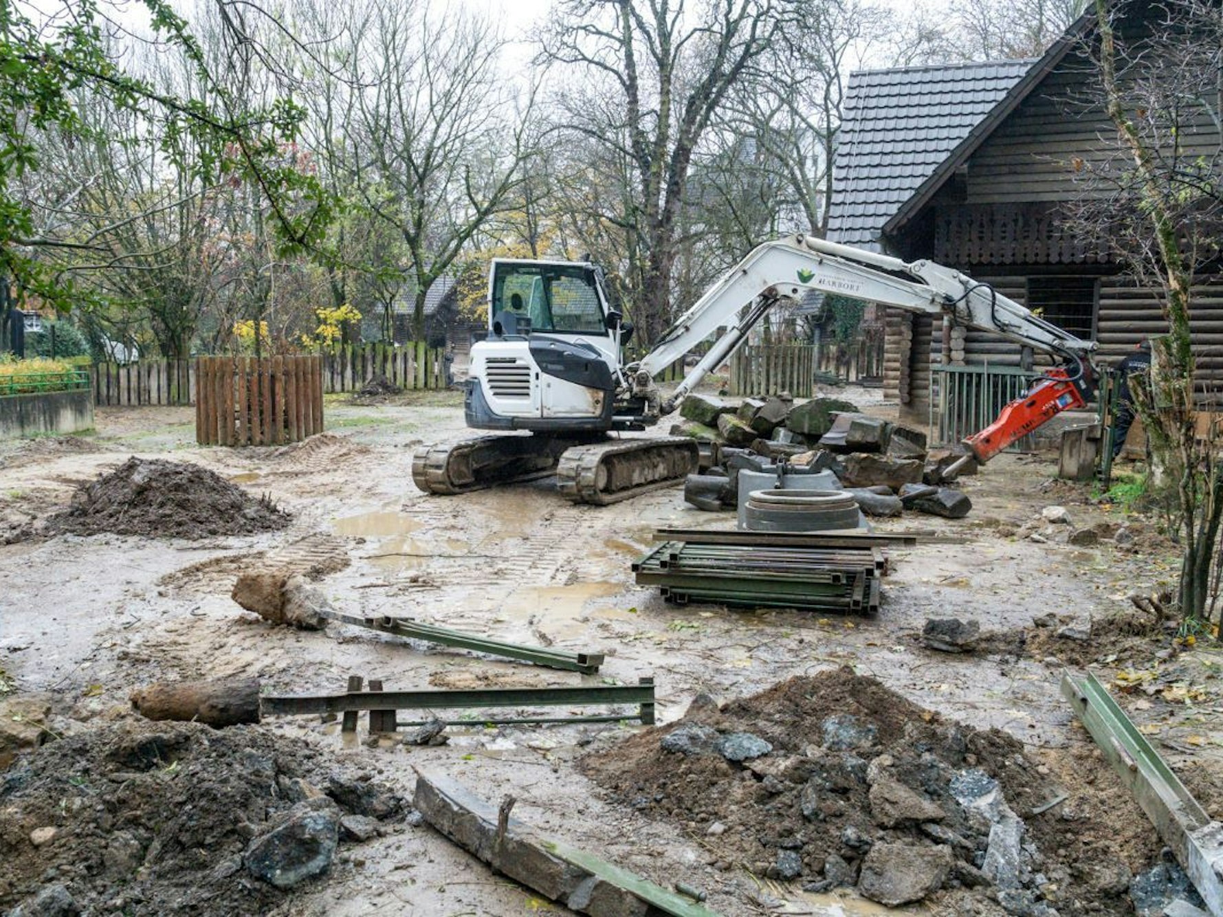 Zoo Köln: Die Nashornanlage für Taco wird seit November 2022 umgebaut.