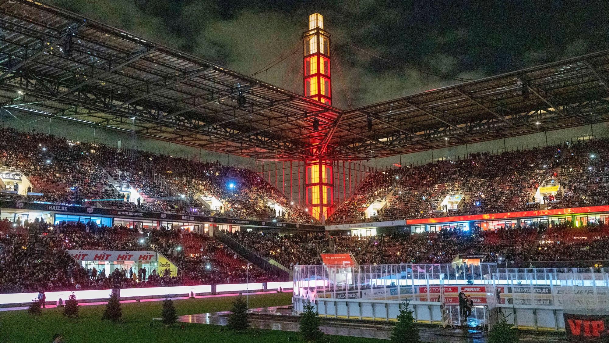 „Loss mer Weihnachtsleeder singe“ 2022 im Rhein-Energie-Stadion in Köln.