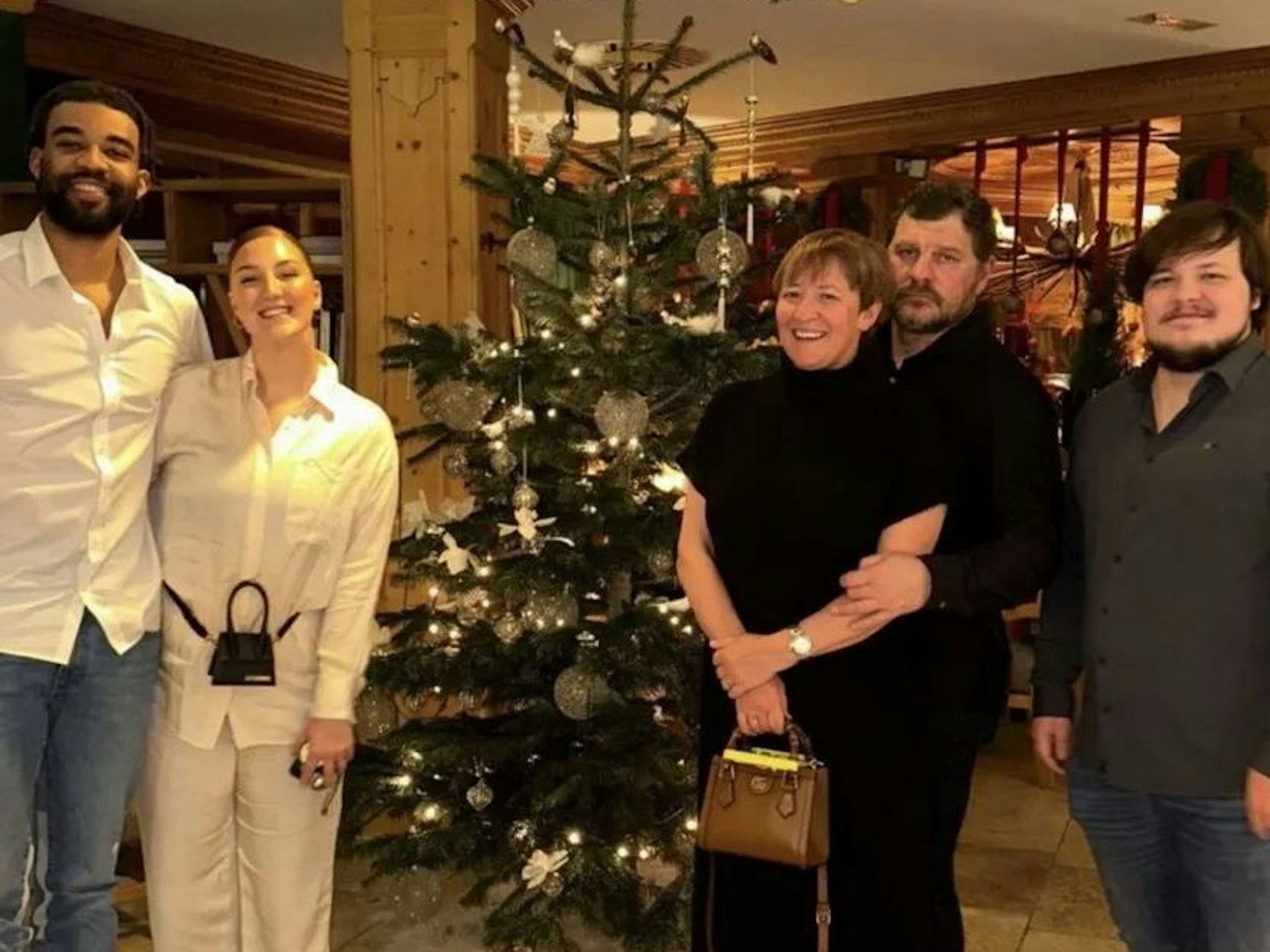Die Baumgarts feiern Weihnachten in Saalbach.
