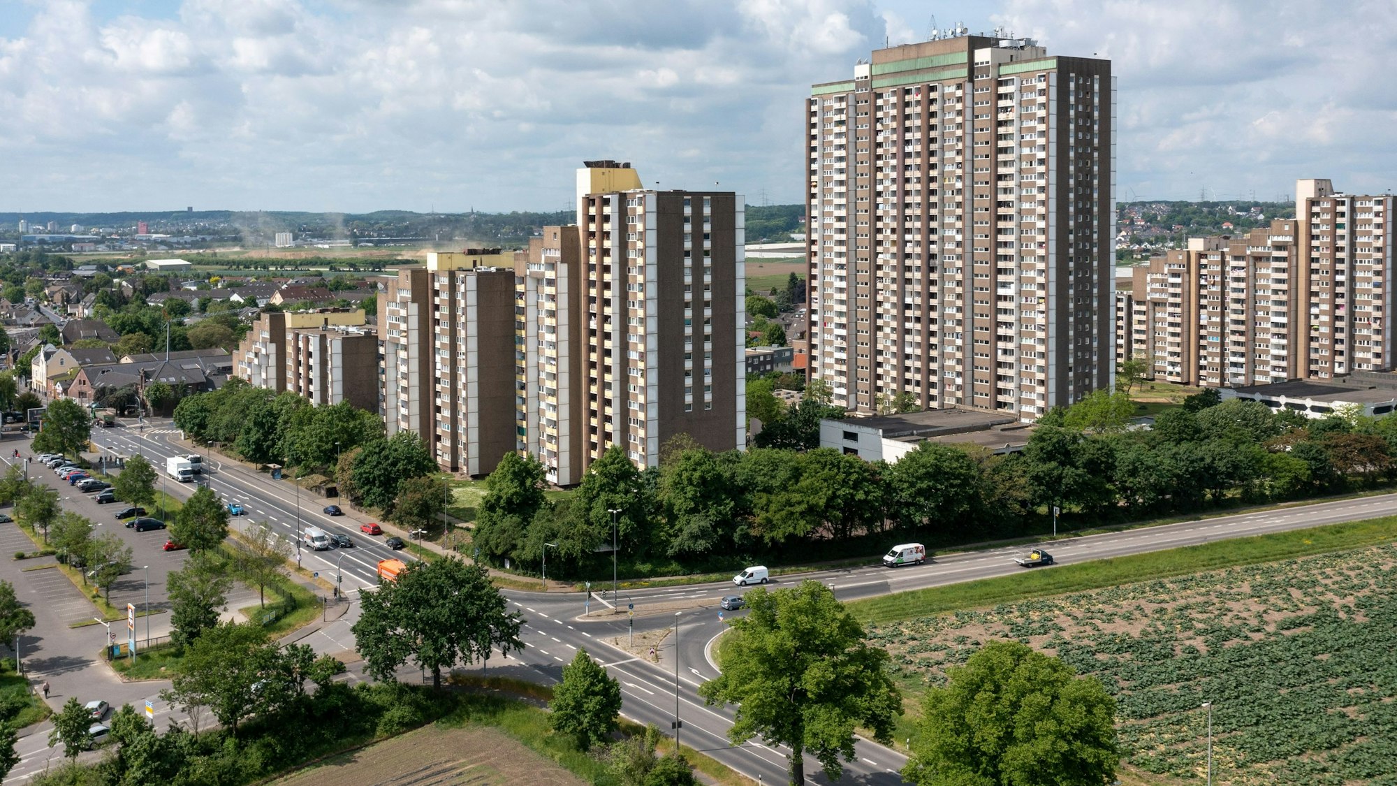 Luftaufnahme der Hochhäuser am Kölnberg.