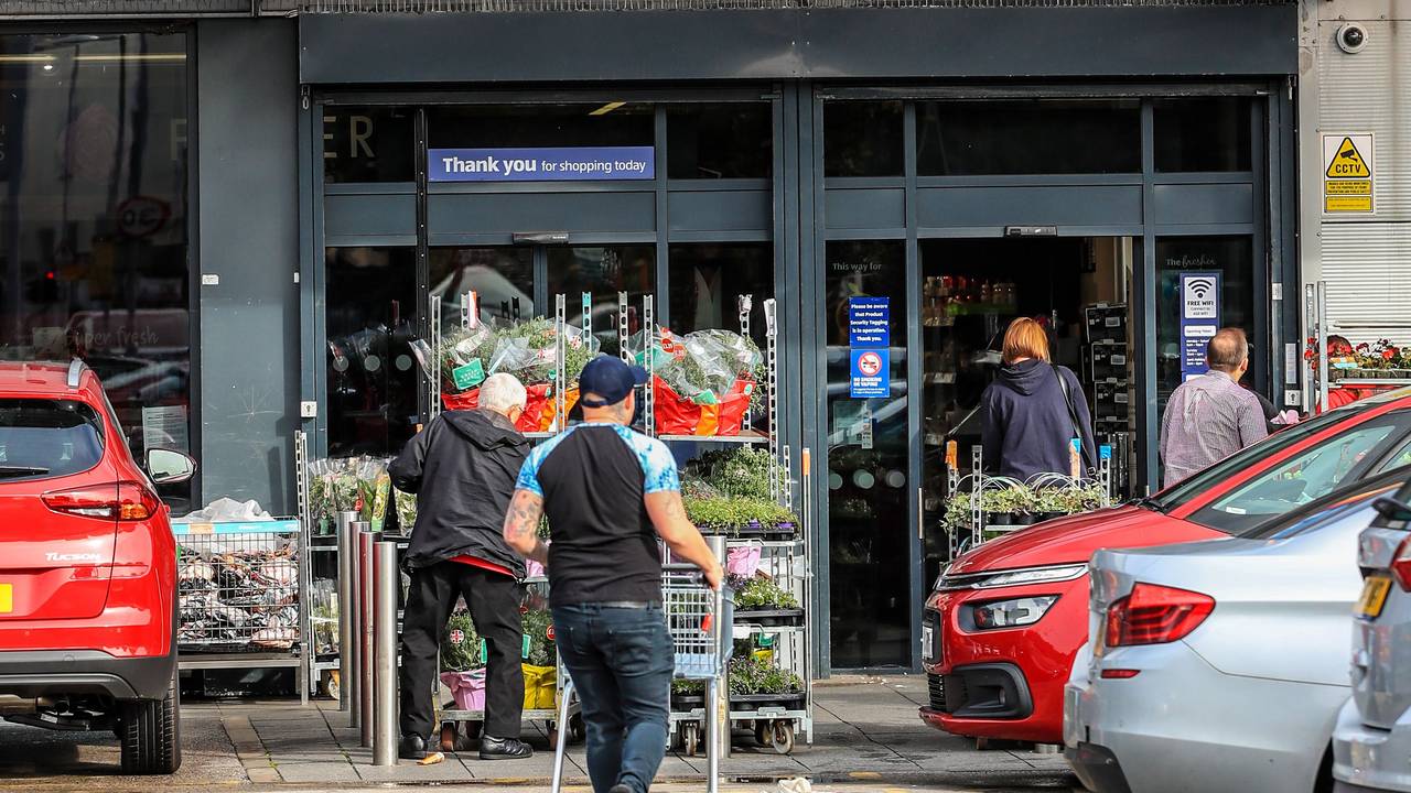 Das Foto zeigt das Logo einer Aldi-Filiale in Großbritannien.