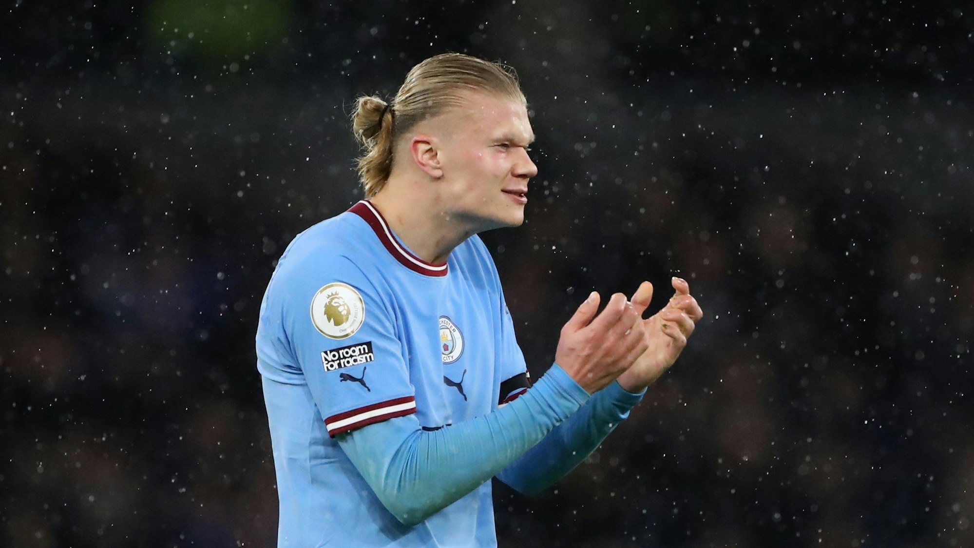 Erling Haaland reagiert enttäuscht im Premier-League-Spiel seines Klubs Manchester City gegen den FC Everton.