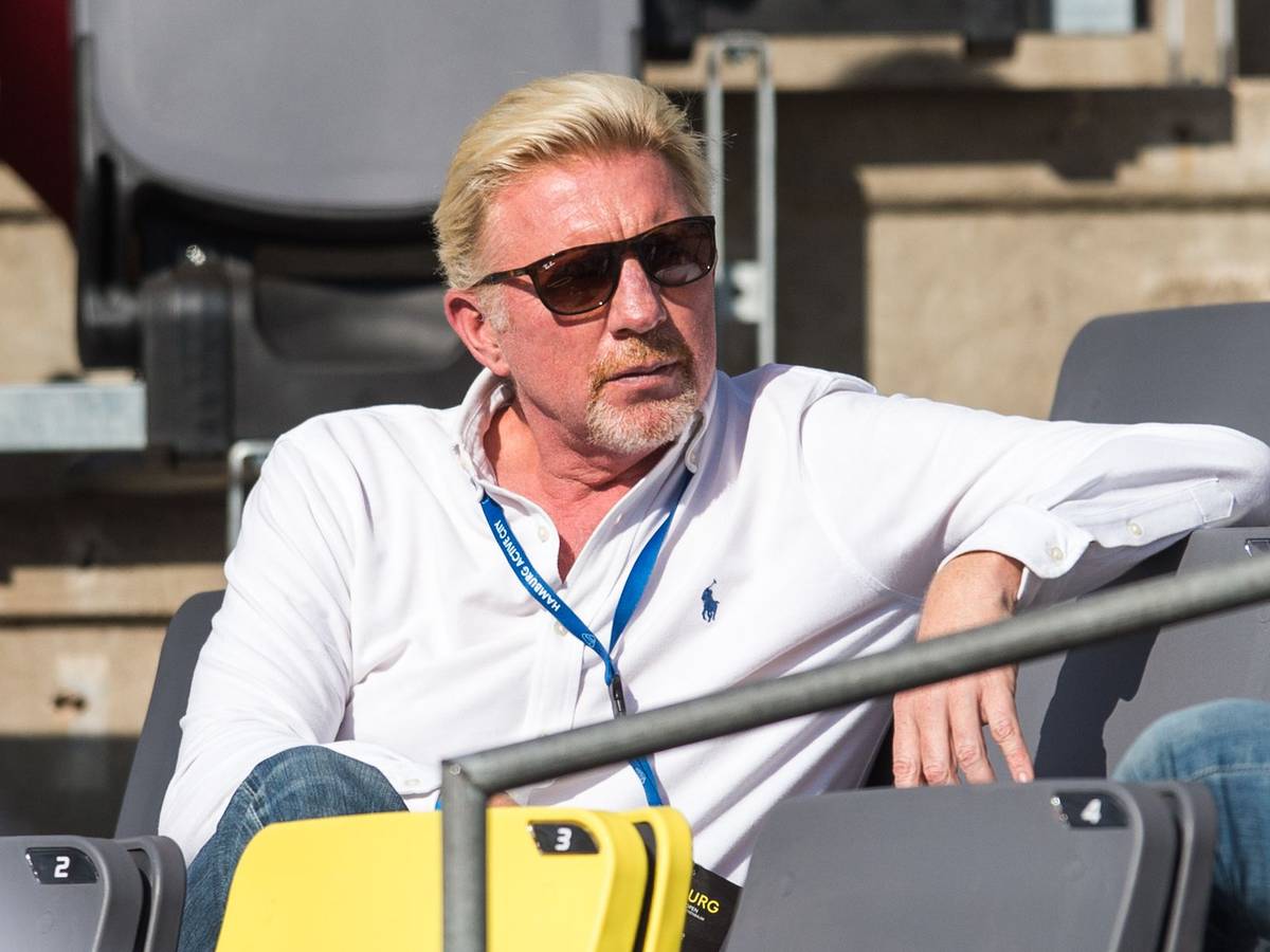 Tennis ATP-Tour - German Open, Einzel, Herren, 1. Runde im Stadion am Rothenbaum. Boris Becker, ehemaliger Tennisspieler, verfolgt die Partie.