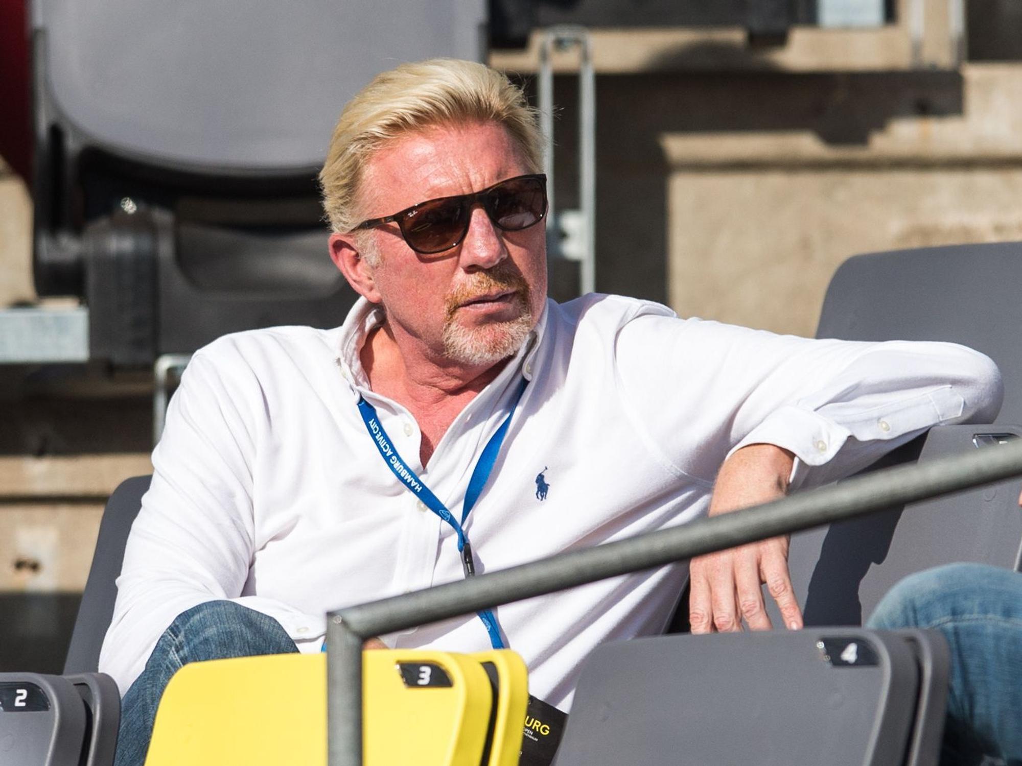 Tennis ATP-Tour - German Open, Einzel, Herren, 1. Runde im Stadion am Rothenbaum. Boris Becker, ehemaliger Tennisspieler, verfolgt die Partie.