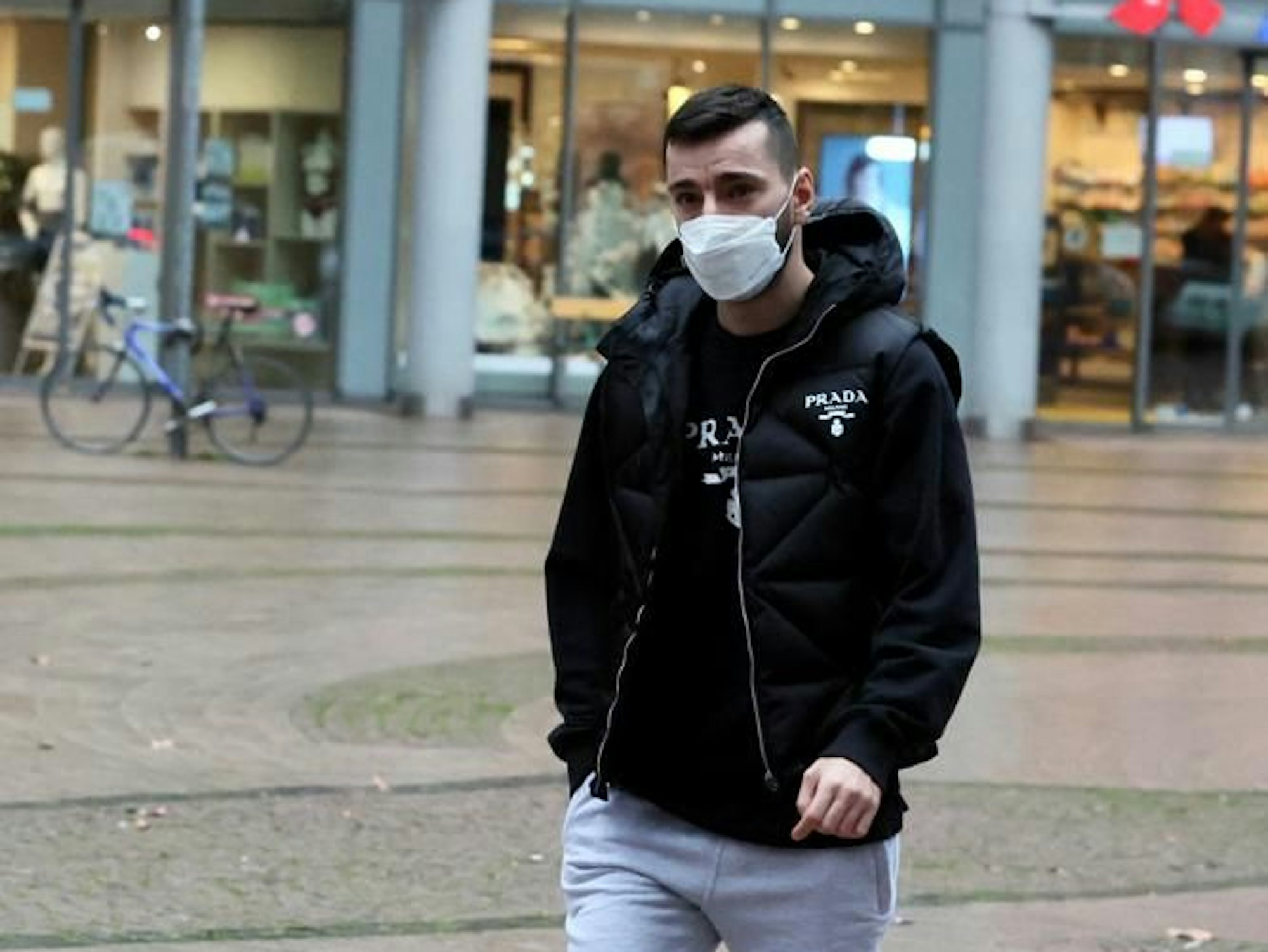 Sargis Adamyan ging am Montag (2. Januar 2023) zu den Team-Docs im MediaPark.